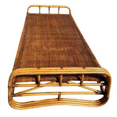 Restaurierte Mid-Century Rattan Day Bed Frame w / Woven Top
