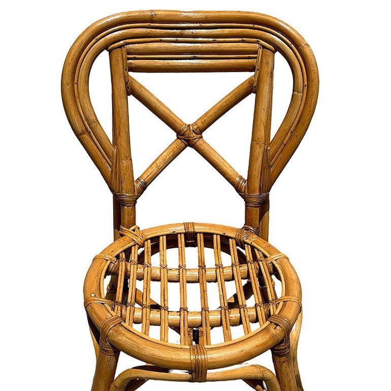 Sedie da pranzo in rattan restaurate della metà del secolo scorso con schienale a cuore in vendita 1