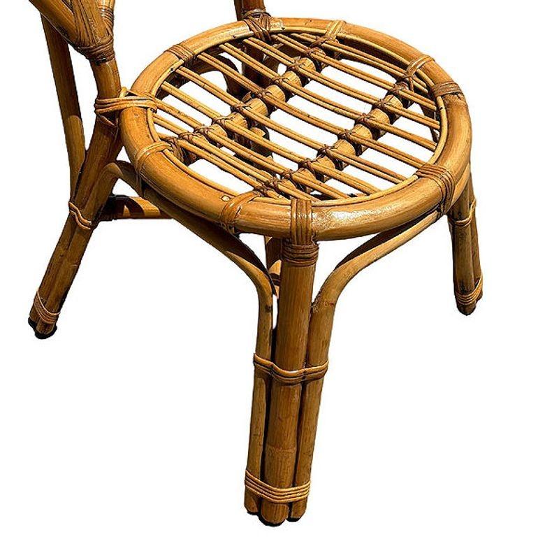 Sedie da pranzo in rattan restaurate della metà del secolo scorso con schienale a cuore in vendita 2