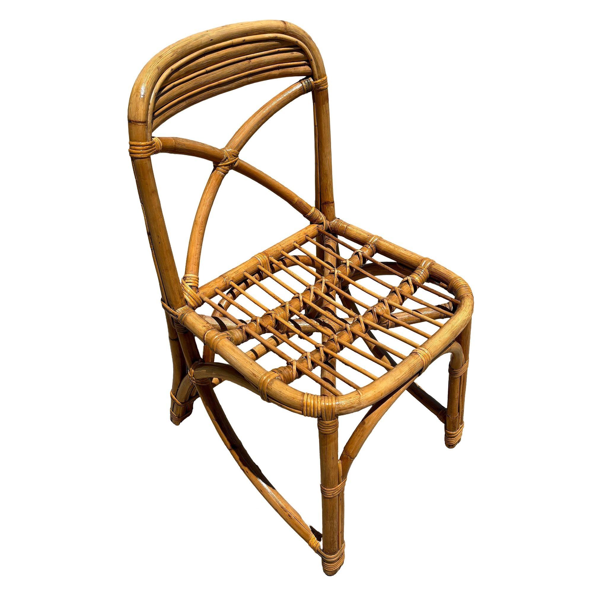 Mid-Century moderno Sedie da pranzo in rattan restaurate della metà del secolo scorso con schienale a X in vendita