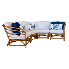 Restauriertes Rattan-Ecksofa aus der Mitte des Jahrhunderts mit maßgefertigter Polsterung