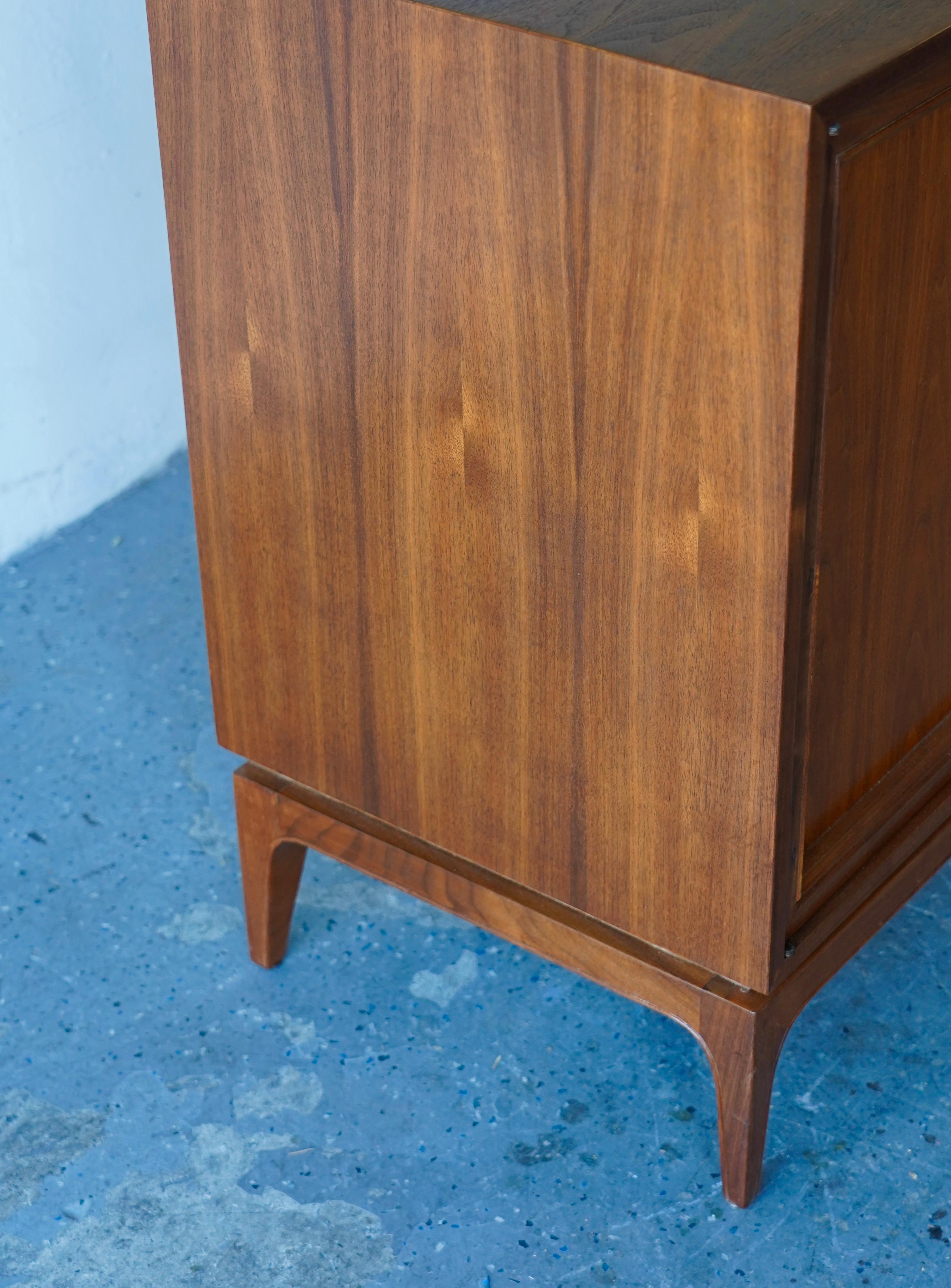 Restored Mid Century Sahara Low Boy Dresser Credenza In Good Condition For Sale In Las Vegas, NV