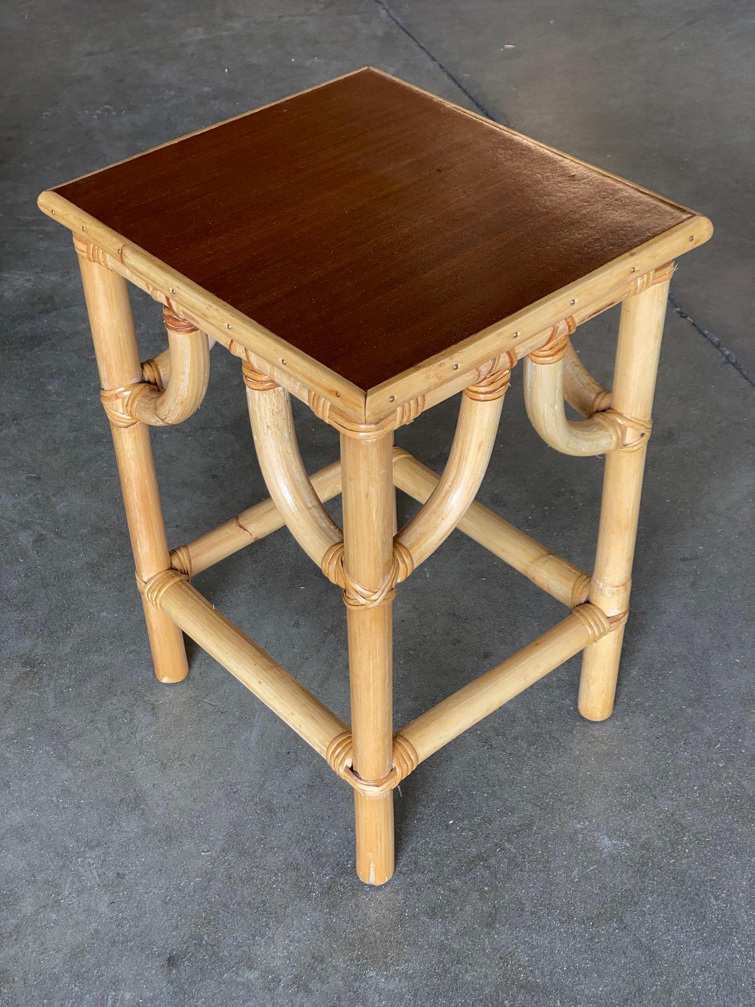 Restored Mid-Century Set of 3 Rattan Nesting Side Tables with Mahogany Top For Sale 3
