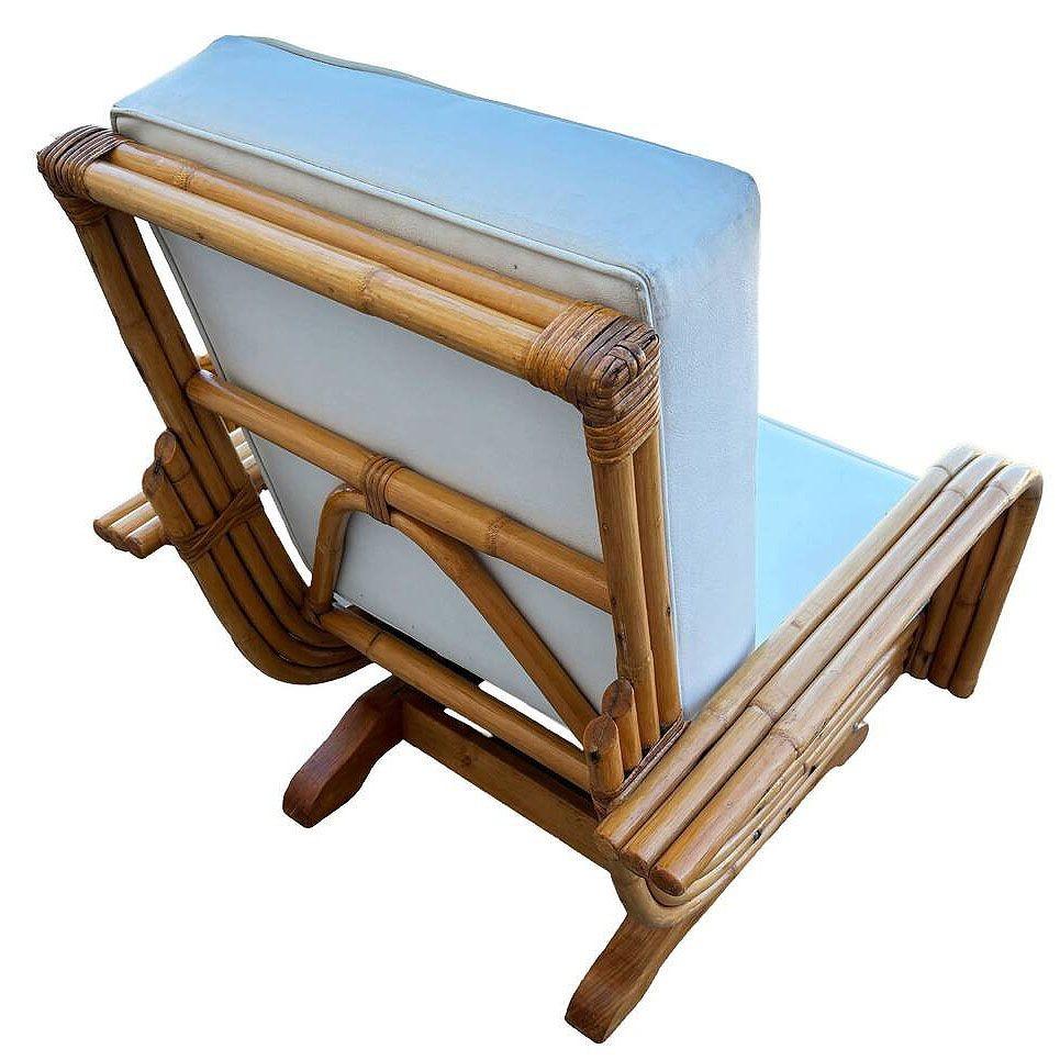 Restaurierter dreireihiger Springer-Schaukelstuhl aus Rattan aus der Mitte des Jahrhunderts im Zustand „Hervorragend“ im Angebot in Van Nuys, CA