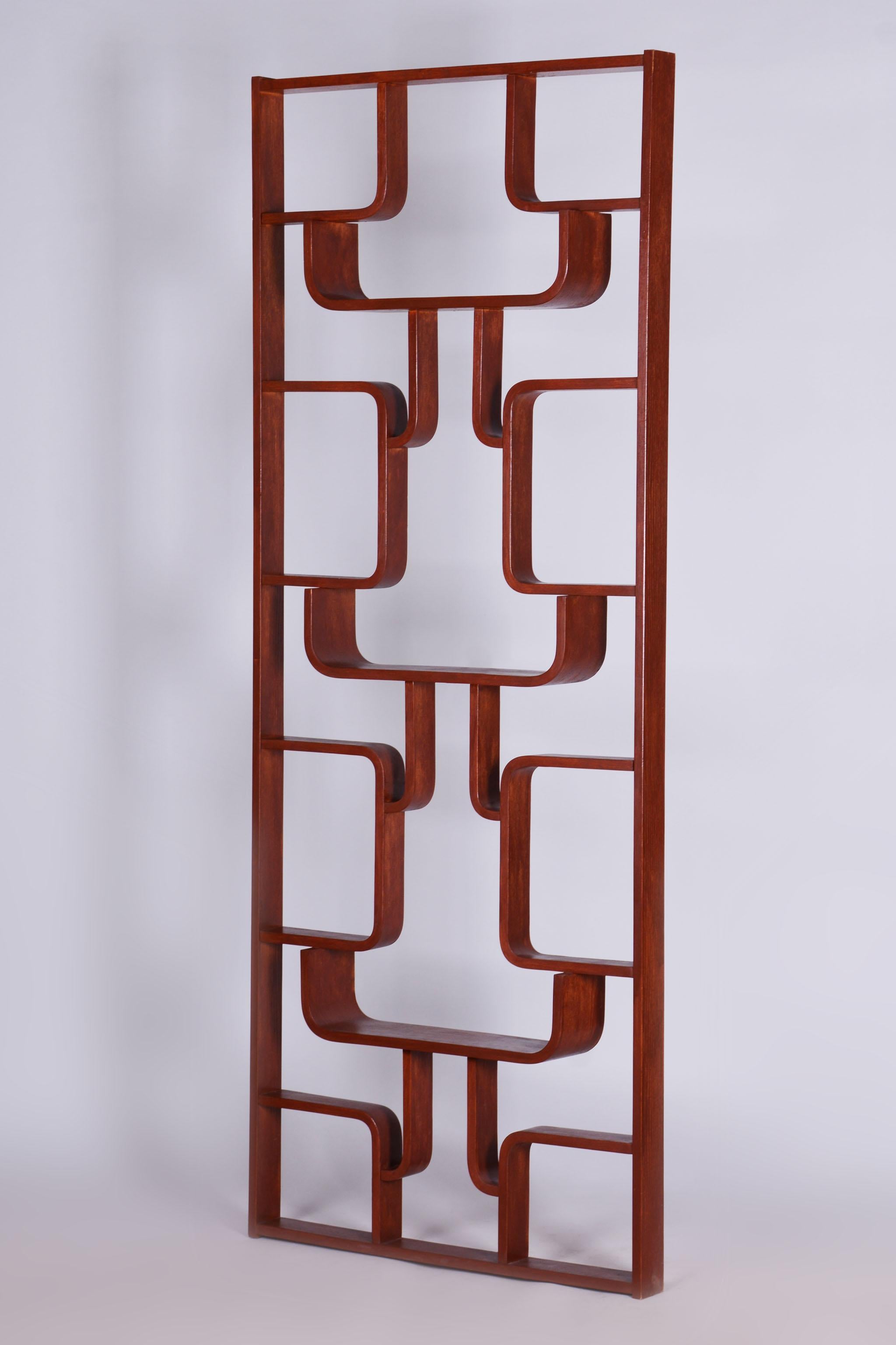 Restored MidCentury Divider.

Designer: Architect Ludvík Volák
Maker: Dřevopodnik Holešov
Source: Czechia (Czechoslovakia)
Period: 1960-1969
Material: Maple
Revived polish.

Designed by renowned Czech mid-century modern designer Ludvik Volak. 

Made
