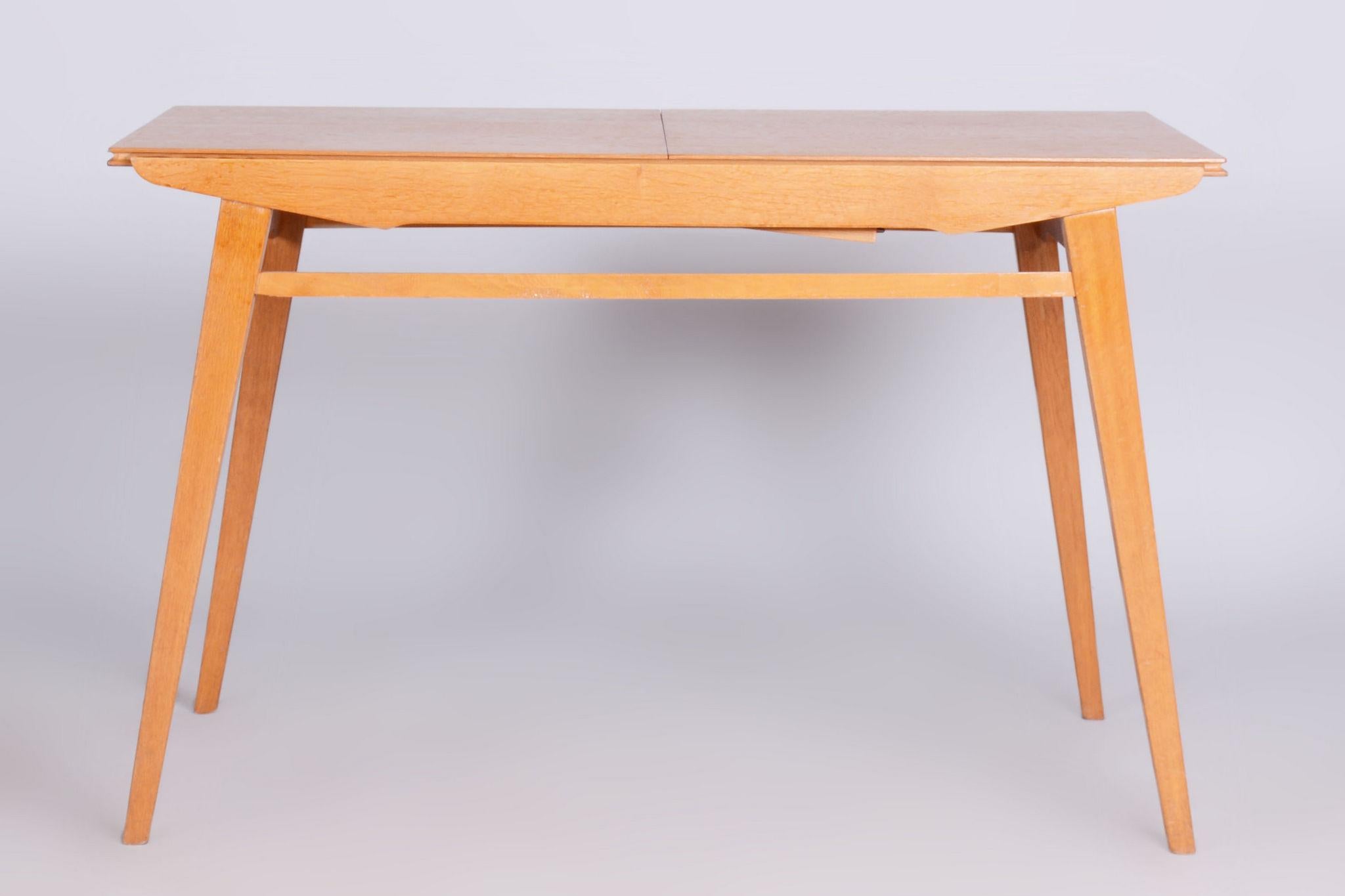 Restored Midcentury Oak Extendable Dining Table, Revived Polish, Czechia, 1950s For Sale 7