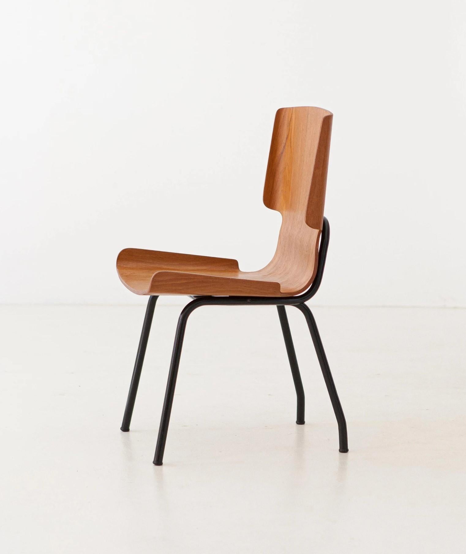 Restaurierte Esszimmerstühle Modell 112 von Societa' Compensati Curvi, 1950er Jahre, 6er-Set, restauriert im Zustand „Gut“ im Angebot in Rome, IT
