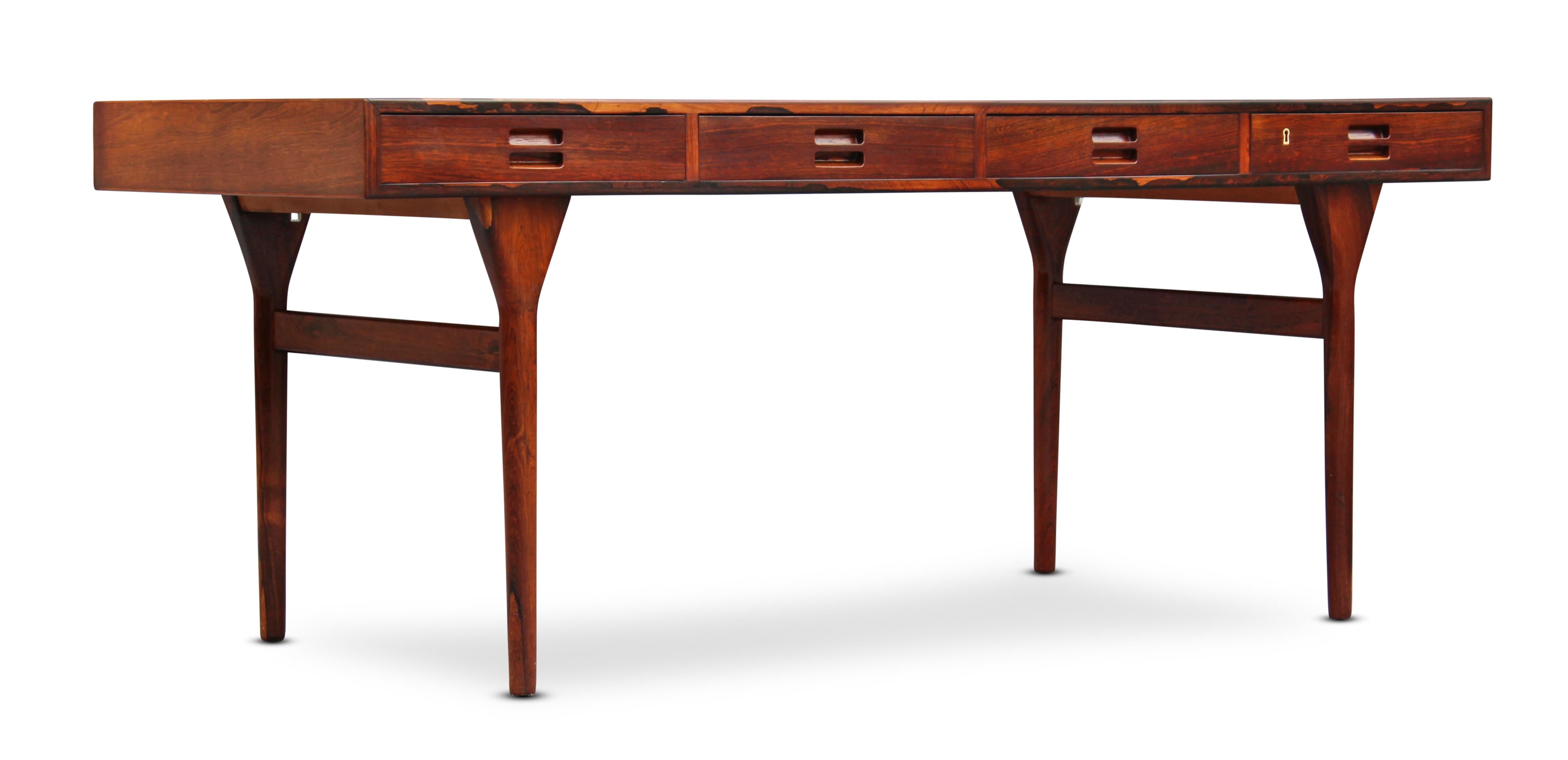 Mid-20th Century Restored Nanna Ditzel for Søren Willadsen Rosewood 4-Drawer Desk Made in Denmark For Sale
