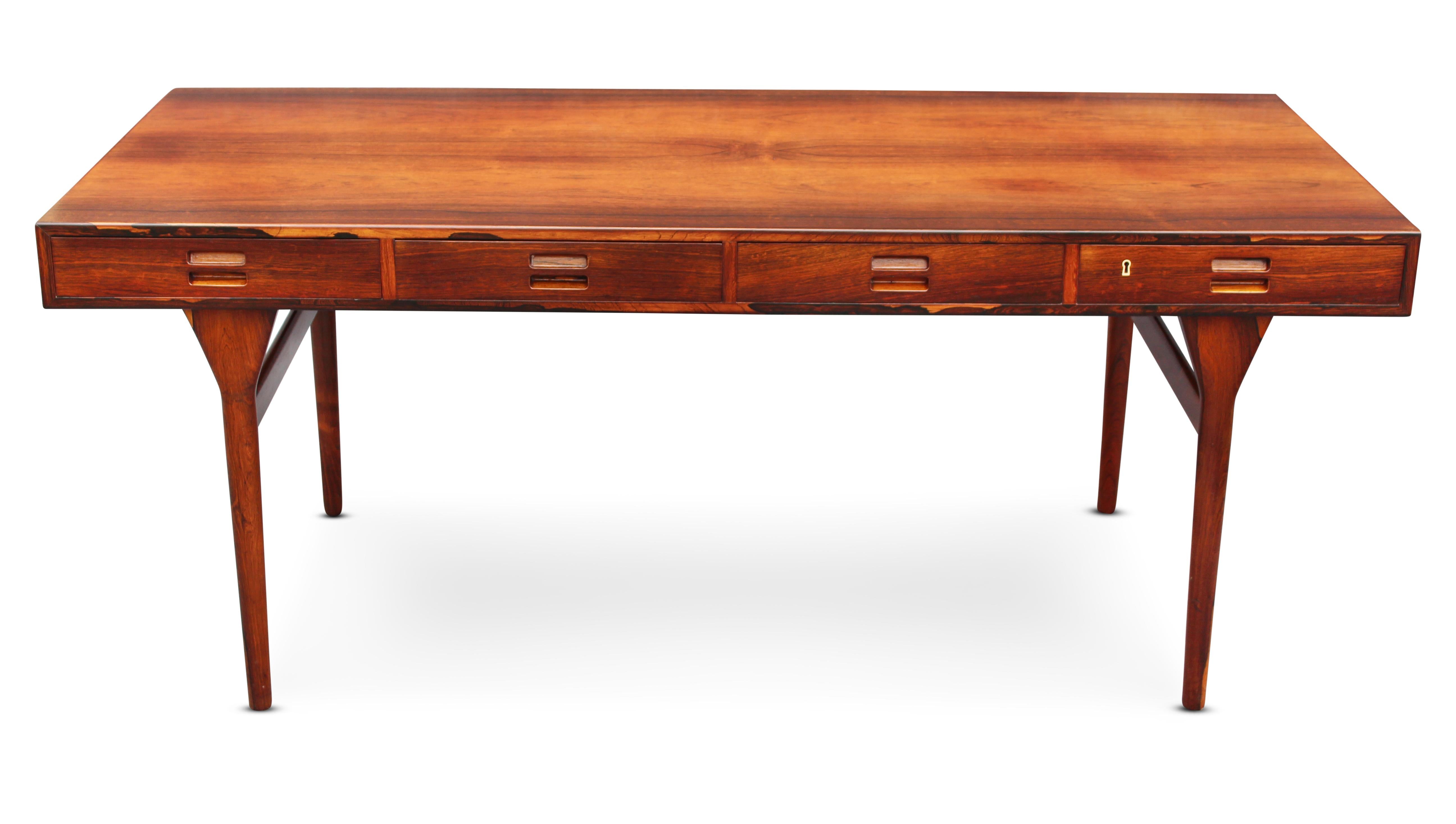 Mid-Century Modern Restored Nanna Ditzel for Søren Willadsen Rosewood 4-Drawer Desk Made in Denmark For Sale