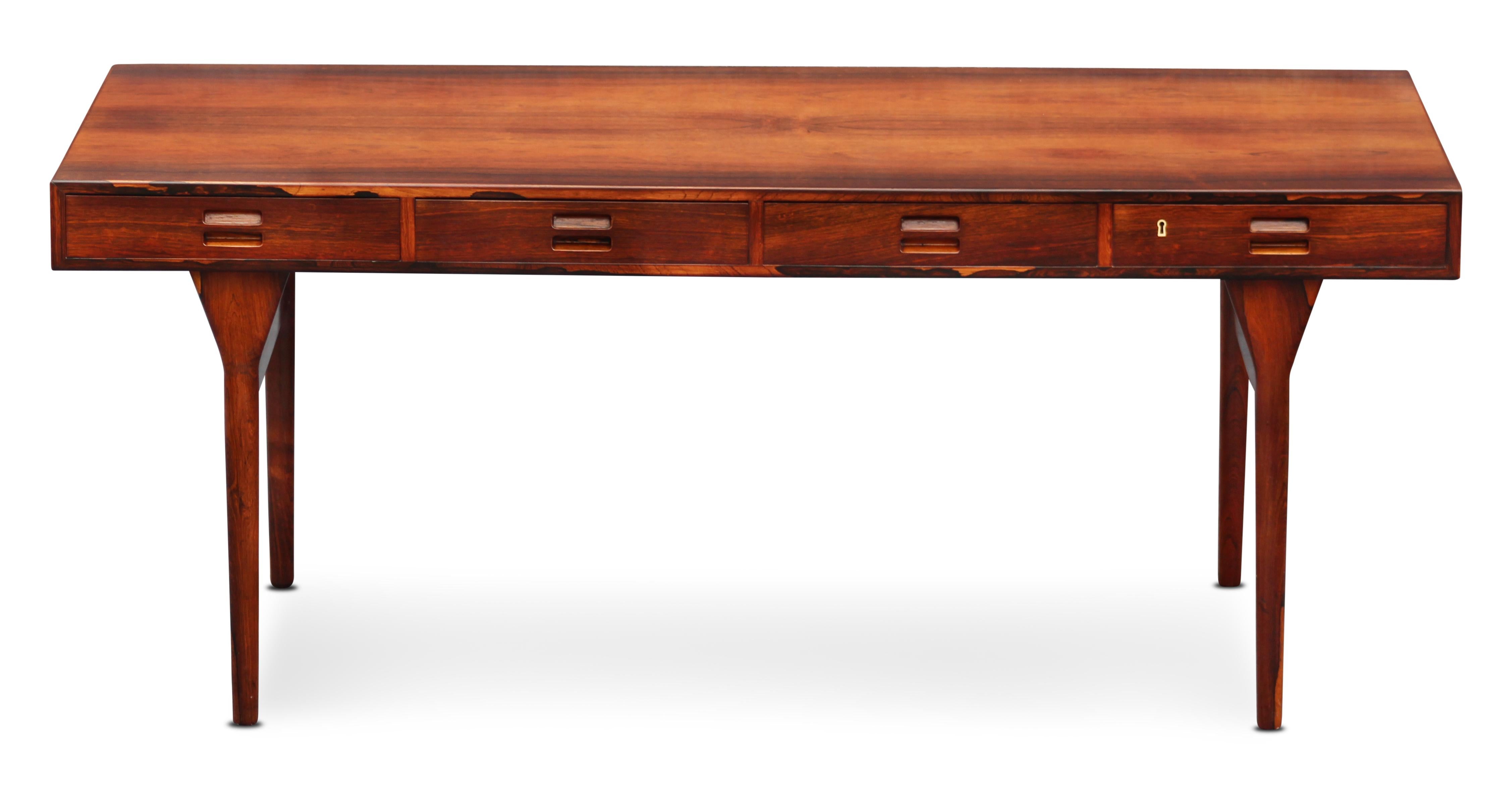 Danish Restored Nanna Ditzel for Søren Willadsen Rosewood 4-Drawer Desk Made in Denmark For Sale