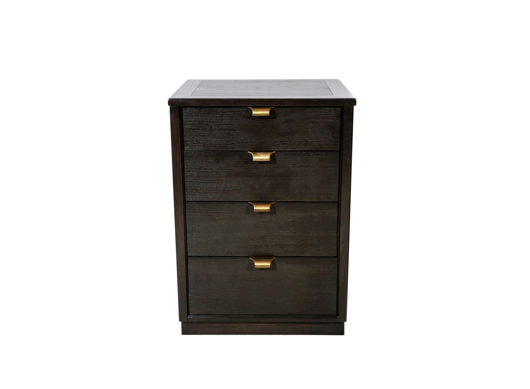 Mid-Century moderno Comò da notte restaurato di Edward Wormley, anni '40 in vendita