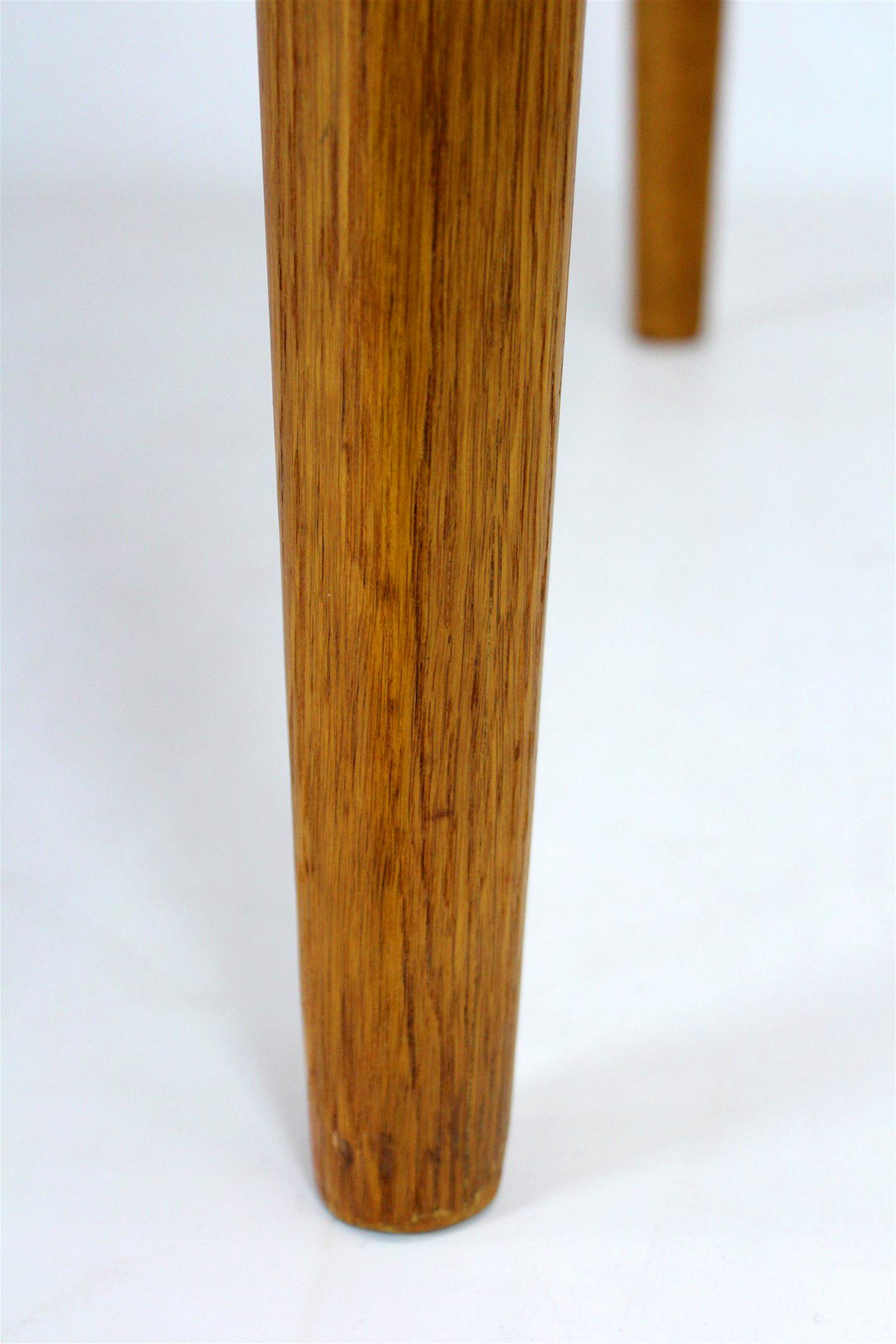 Restored Oak Extendable Dining Table by Jindřich Halabala, 1950s For Sale 10