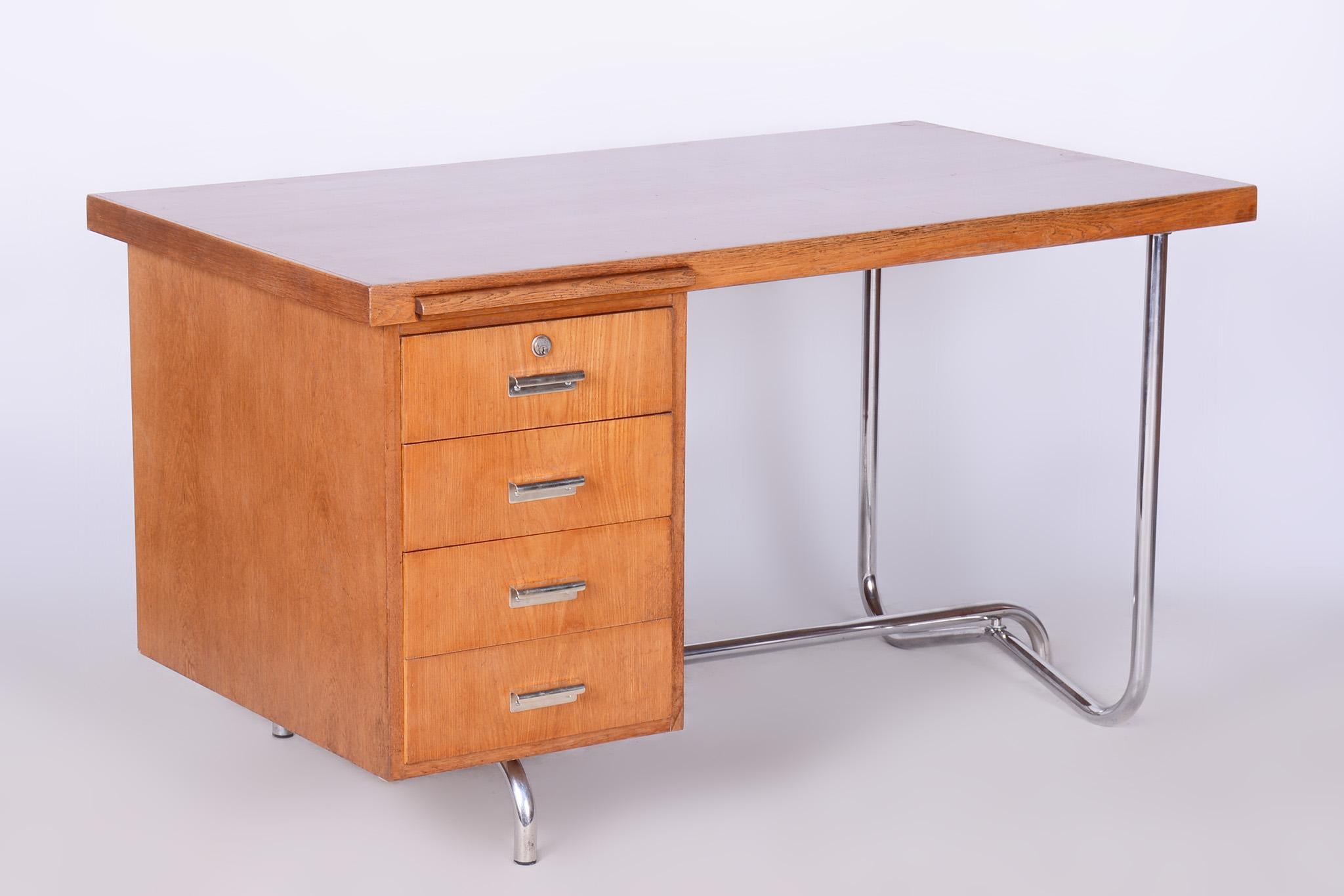 Mid-20th Century Restored Oak Writing Desk, Hynek Gottwald, Chrome, Czechia, 1930s For Sale