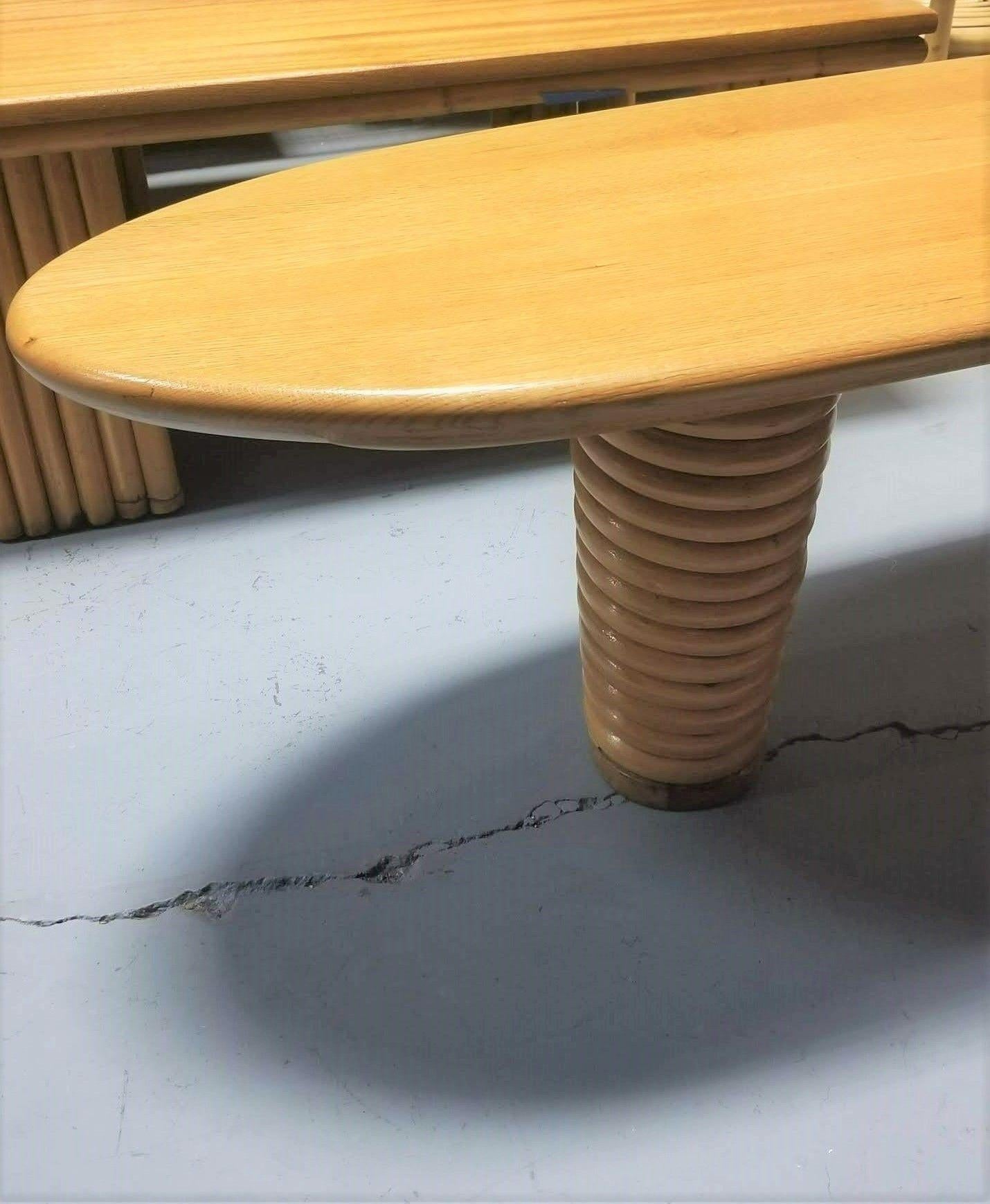 Table basse en rotin empilé à pieds Paul Frankl de style planches de surf, restaurée en vente 1