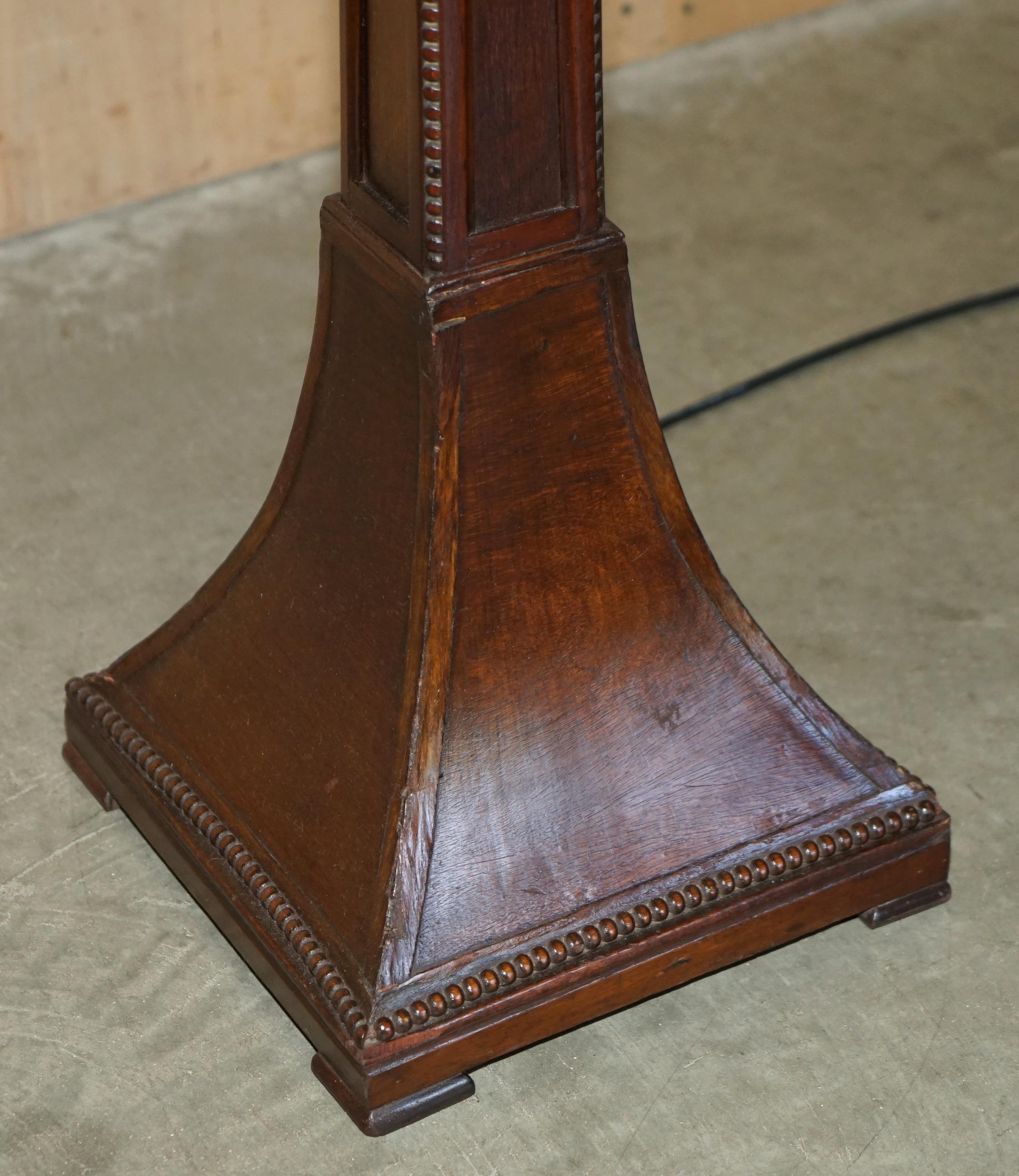 RESTORED ORNATELY CARVED ANTiQUE SCOTTISH BOBBIN OAK FLOOR STANDING LAMP For Sale 1