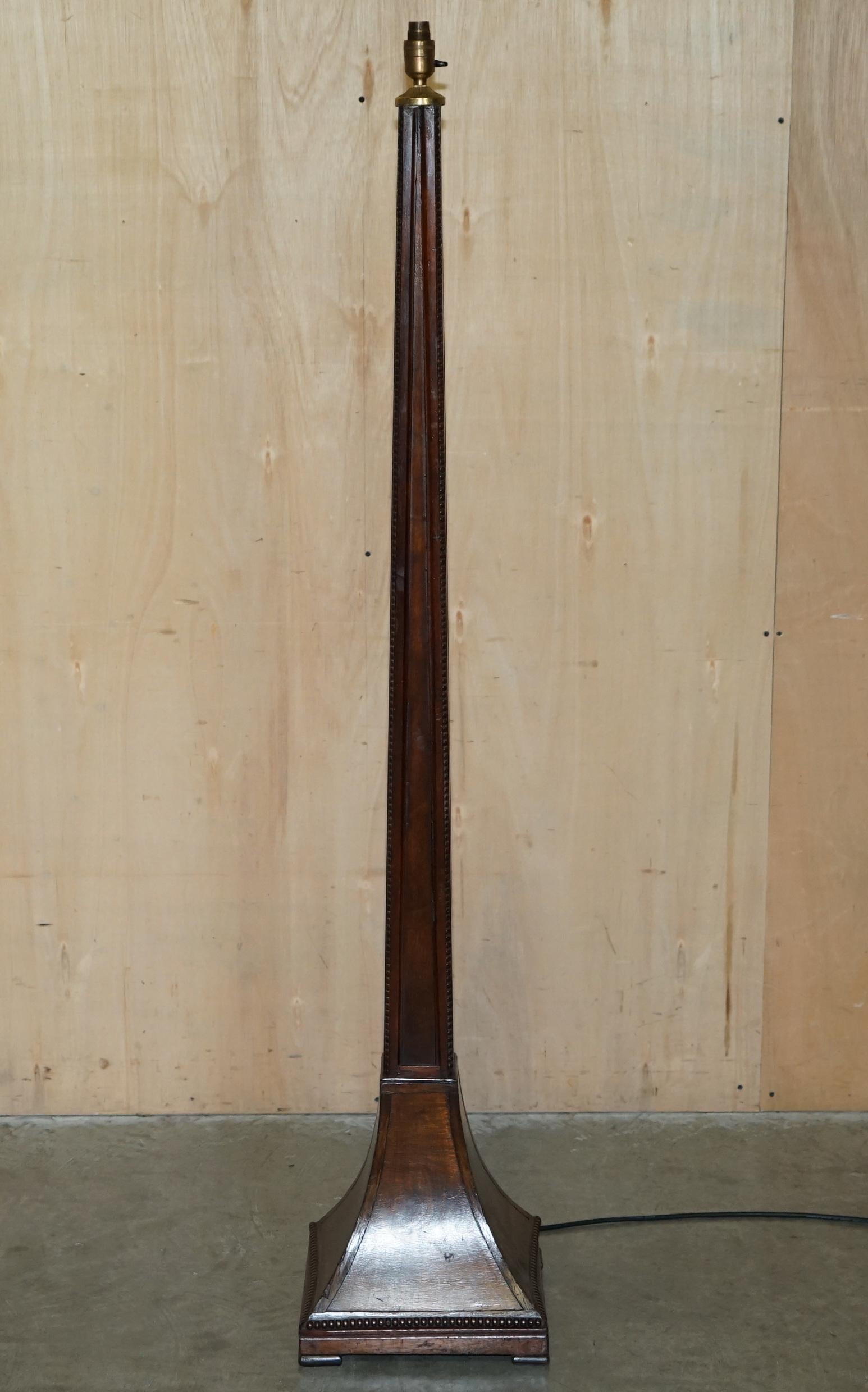 Hand-Crafted RESTORED ORNATELY CARVED ANTiQUE SCOTTISH BOBBIN OAK FLOOR STANDING LAMP For Sale
