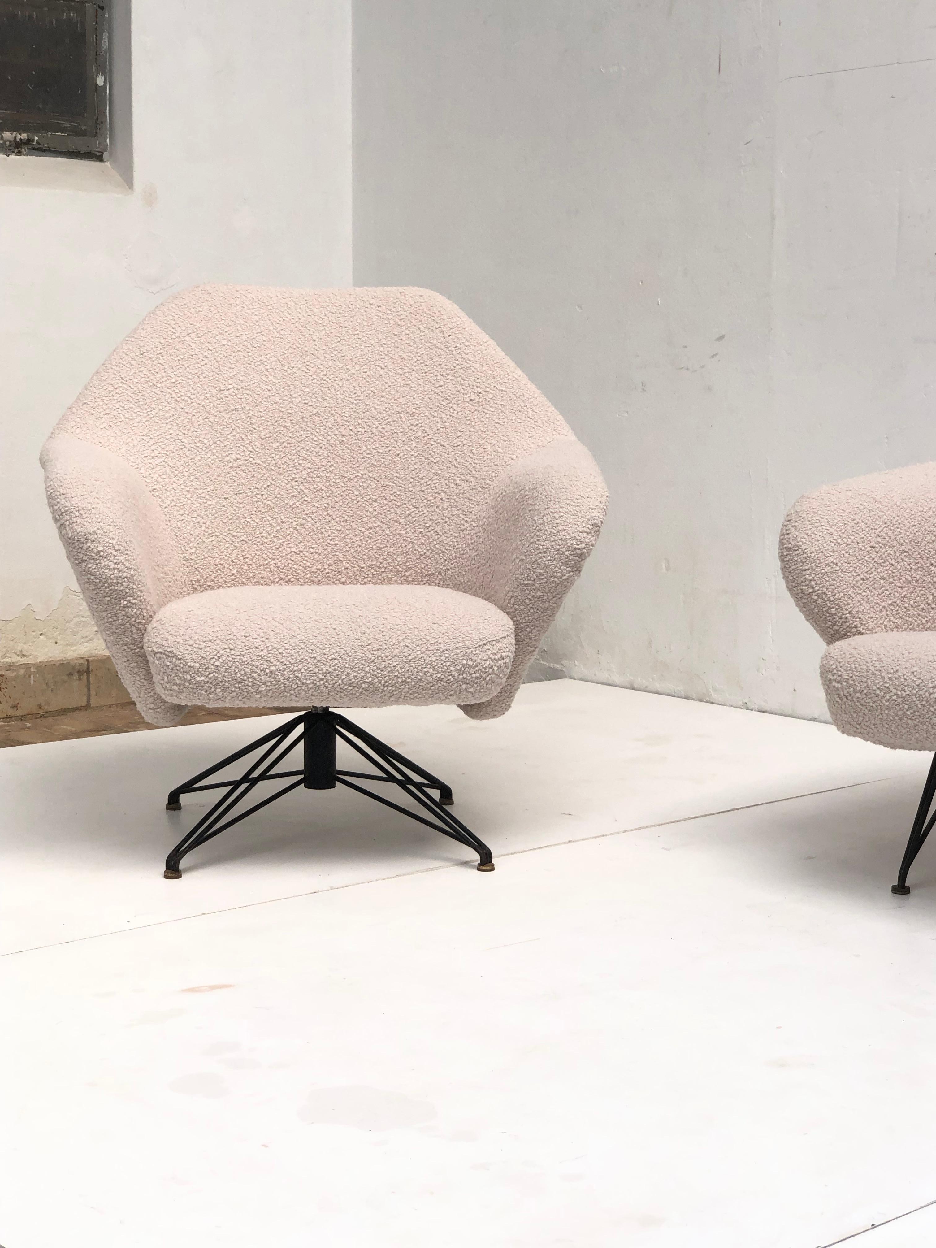 Brass First Edition P32 Lounge Set by Borsani, Early Triangulated Form Wire Base, 1956