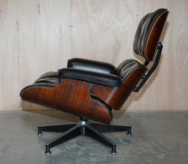 Restored Pair of 1960 Herman Miller No1 Hardwood Eames Lounge Armchairs Ottomans For Sale 7