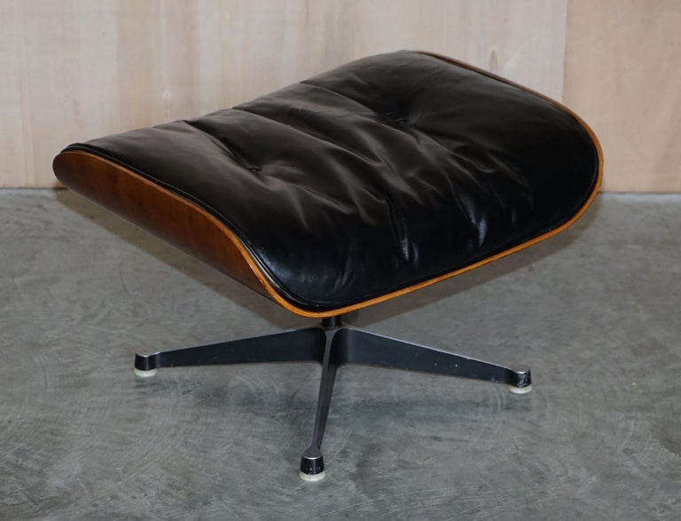 Restored Pair of 1960 Herman Miller No1 Hardwood Eames Lounge Armchairs Ottomans For Sale 9
