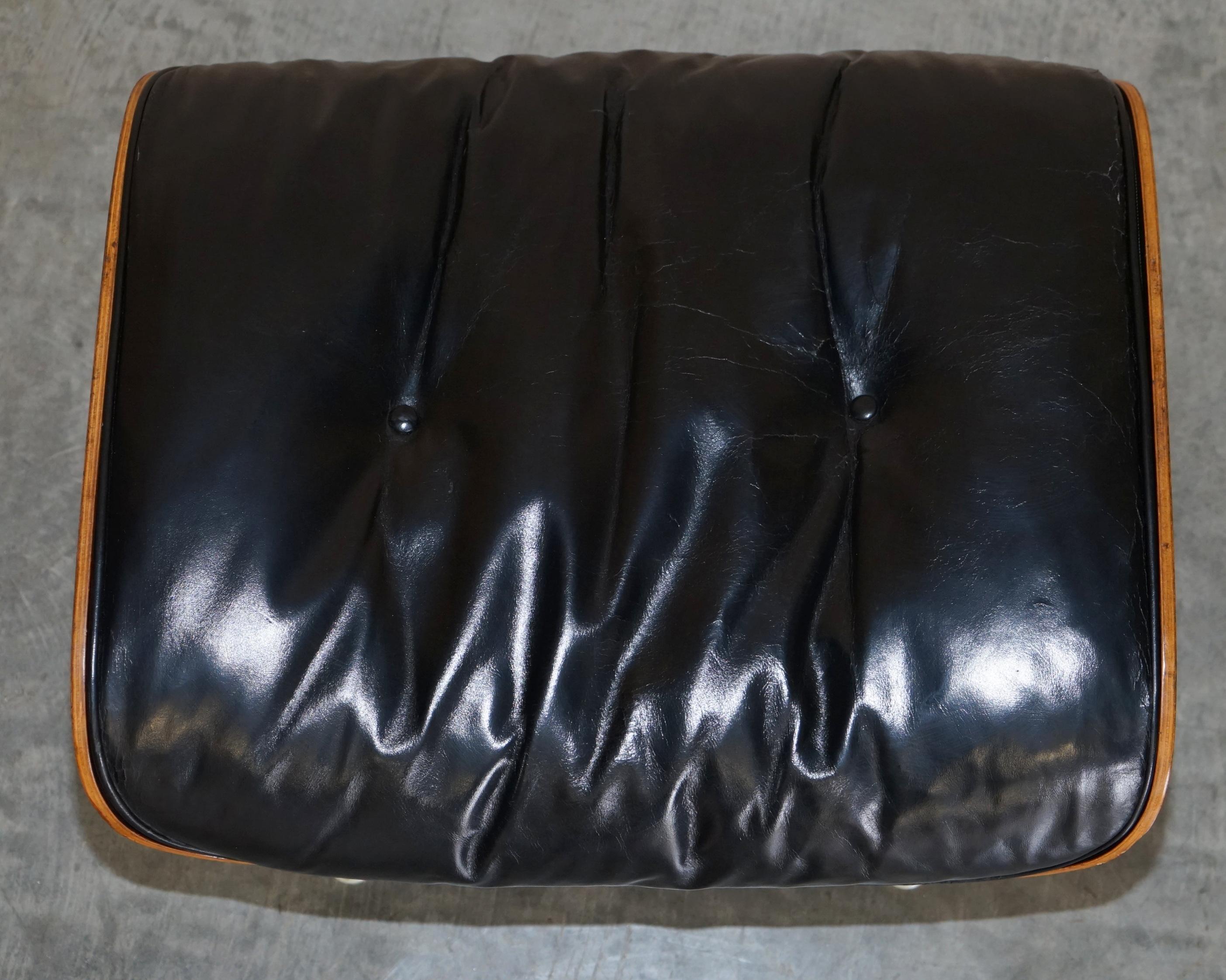 Restored Pair of 1960 Herman Miller No1 Hardwood Eames Lounge Armchairs Ottomans For Sale 10