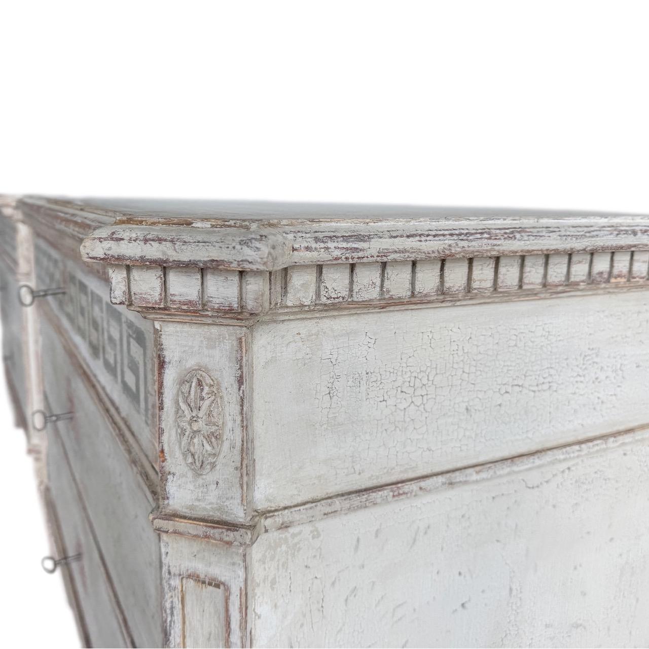 Restored Pair of 20th Century Swedish Gustavian Pinewood Commodes For Sale 8