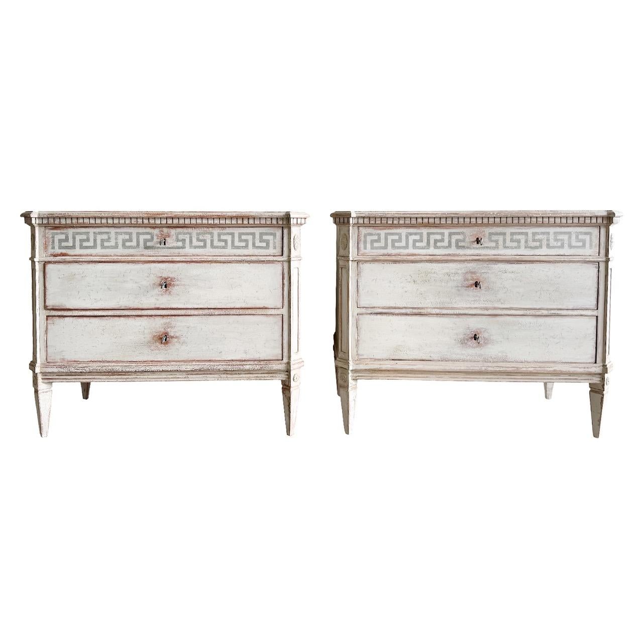 Restored Pair of 20th Century Swedish Gustavian Pinewood Commodes For Sale 1