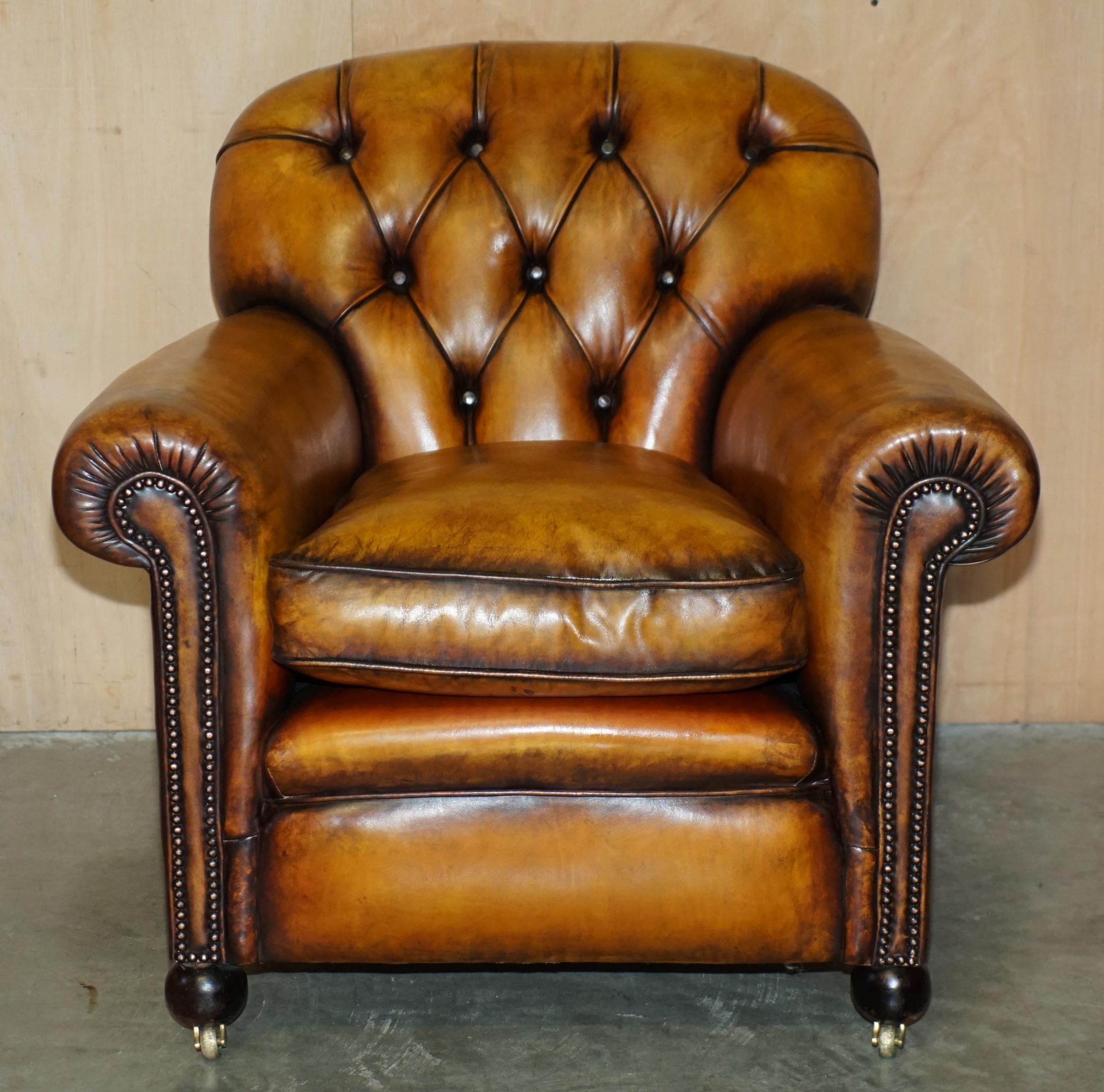 Victorian RESTORED PAIR OF ANTIQUE CHESTERFIELD VICTORIAN BROWN LEATHER CLUB ARMCHAIRs For Sale