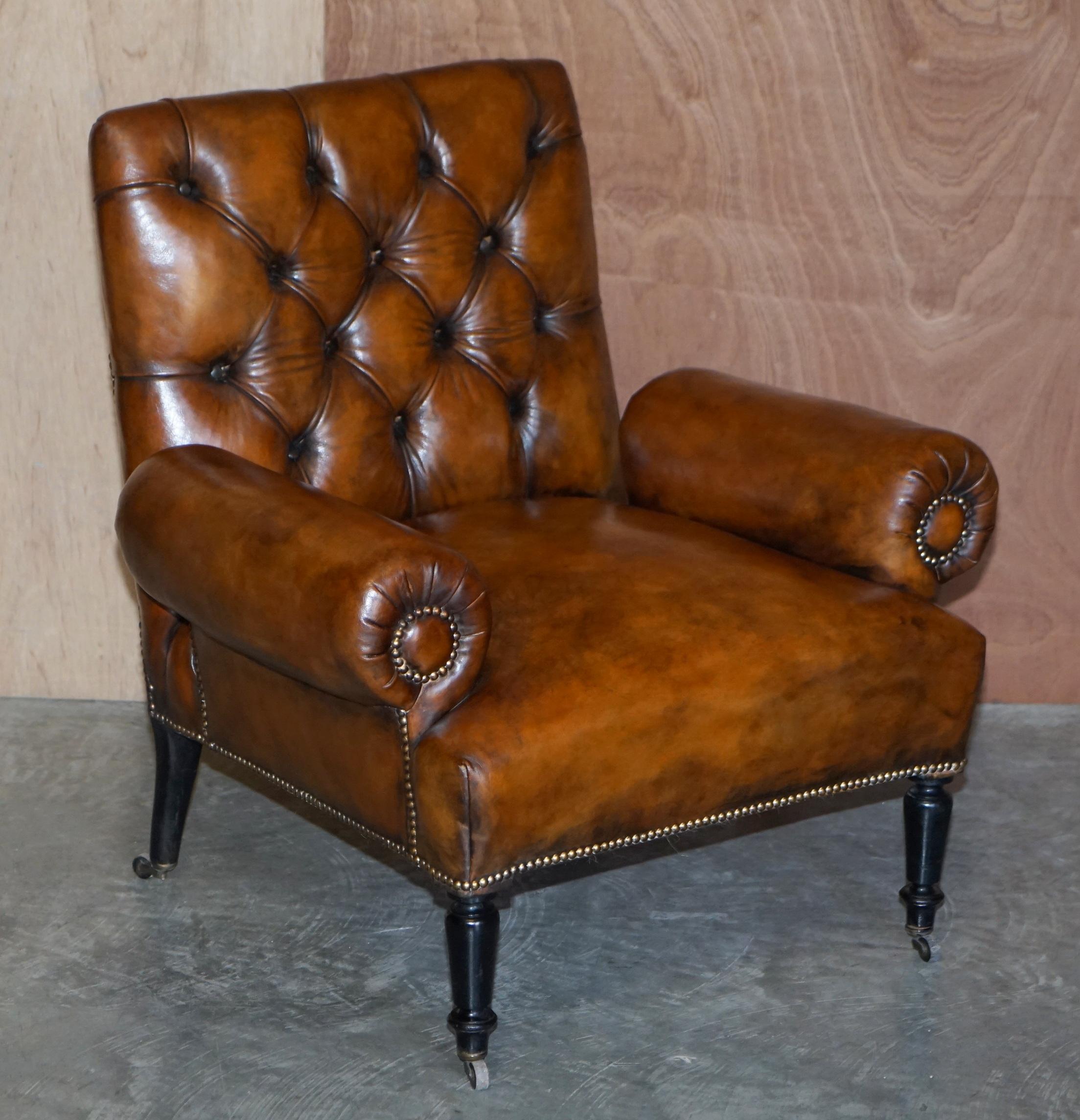 Paire de fauteuils de bibliothèque anciens de style Régence à bras traversés en cuir marron, restaurés en vente 7