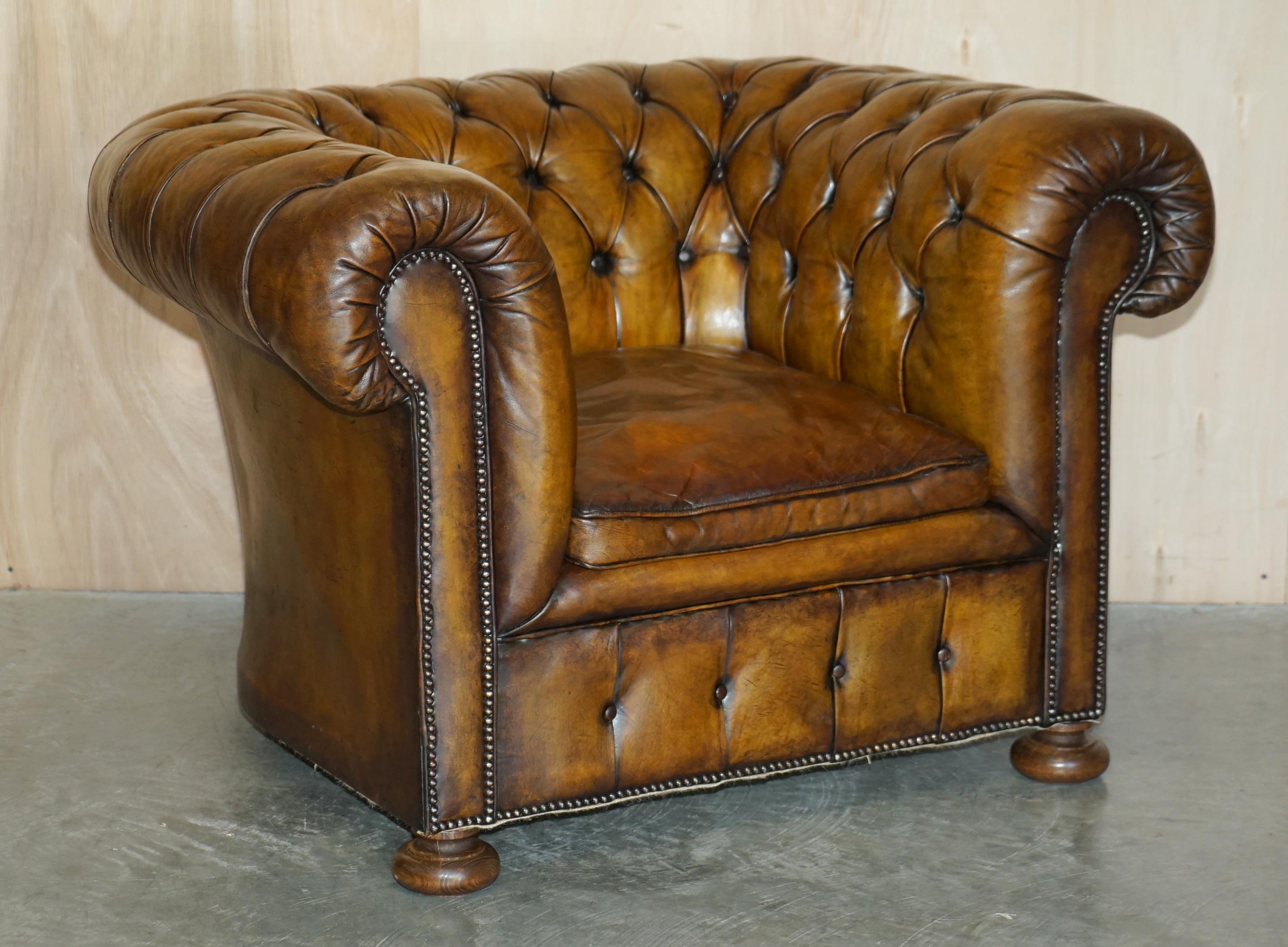 Restored Pair of circa 1900 Hand Dyed Aged Brown Leather Chesterfield Armchairs 10