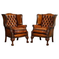 PAR RESTAURADO DE ARMANTES DE CUERO TEñIDO A MANO EN MARRON CHESTERFiELD WINGBACK