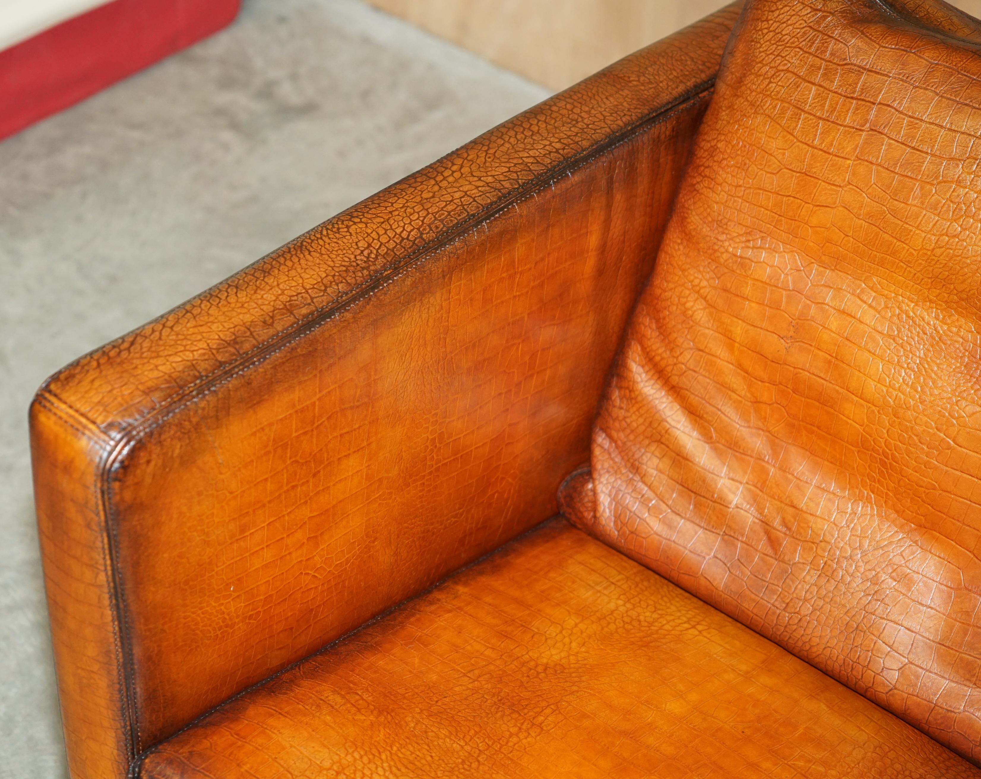 COPPIA RESTAURATA DI POLTRONE DA CLUB IN PELLE MOROSO CROCODILLO ALLIGATORE PATINA MARRONE In condizioni buone in vendita a West Sussex, Pulborough