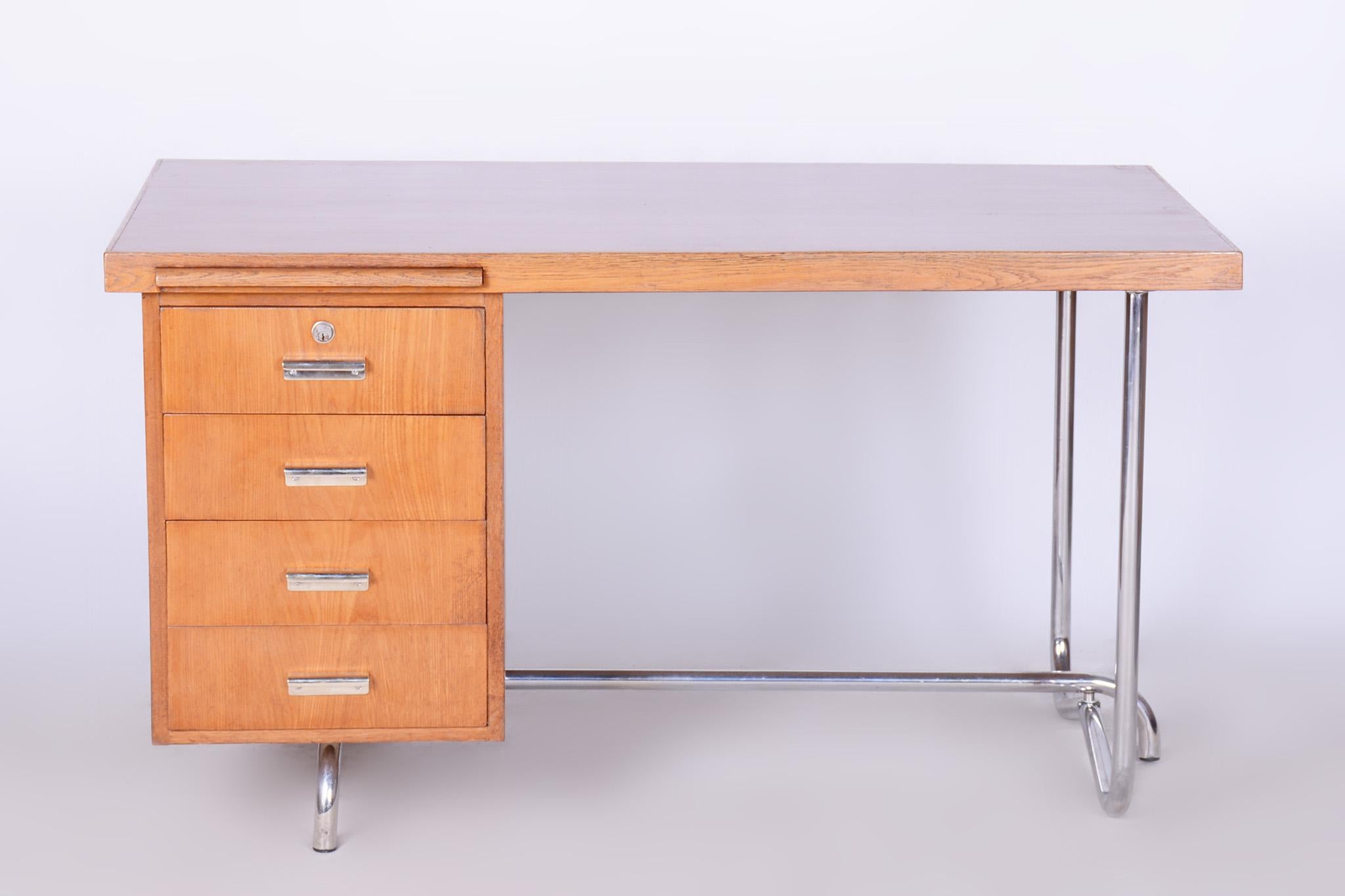Restored Pair of Oak Writing Desks, Hynek Gottwald, Chrome, Czechia, 1930s For Sale 5