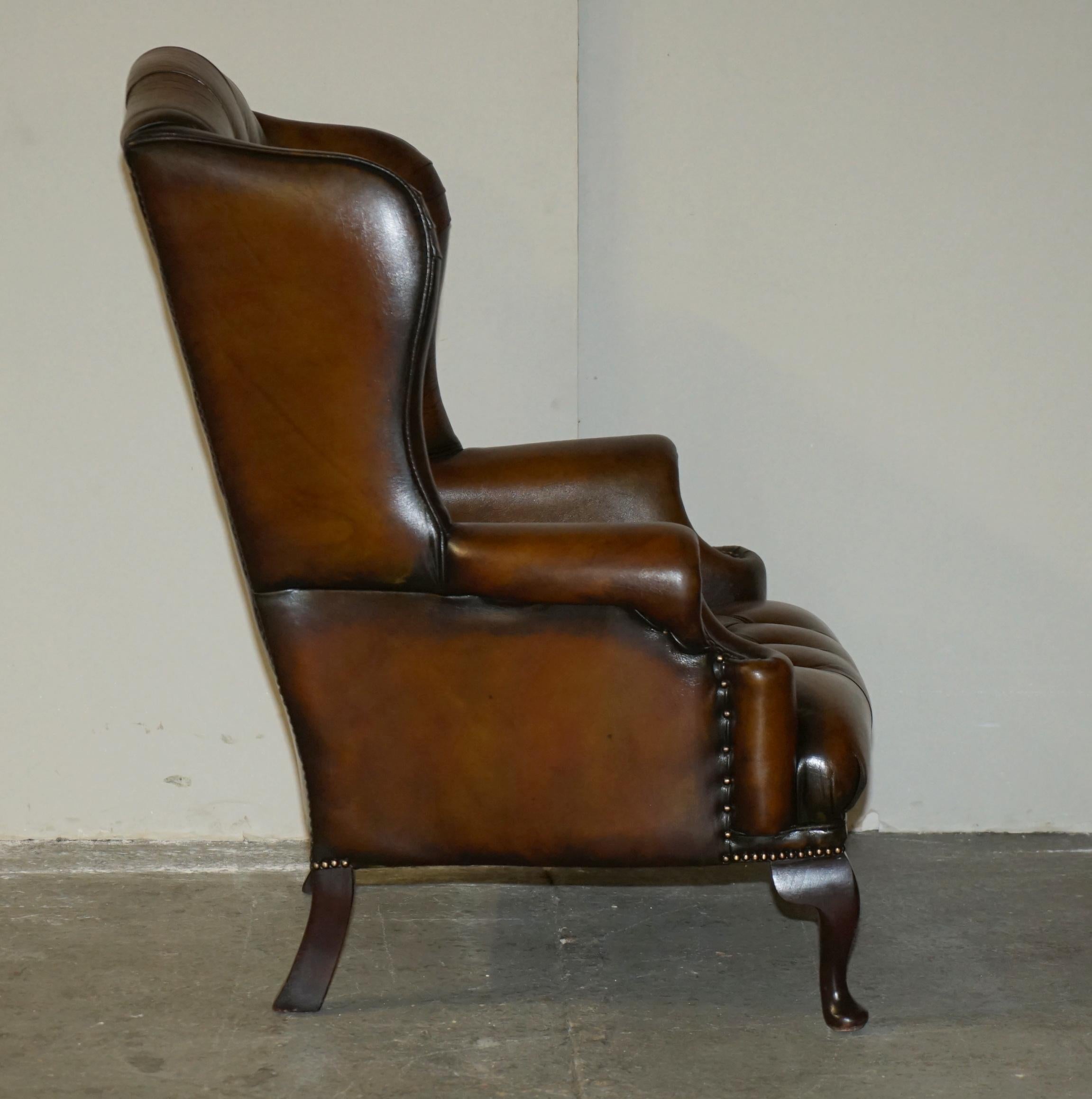 RESTORED PAIR OF WiLLIAM MORRIS BROWN LEATHER CHESTERFIELD WINGBACK ARMCHAIRS 10