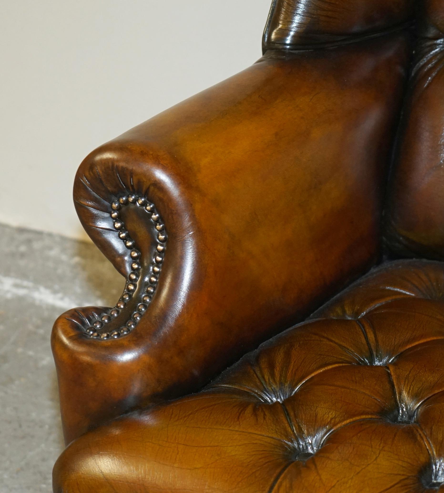 20th Century RESTORED PAIR OF WiLLIAM MORRIS BROWN LEATHER CHESTERFIELD WINGBACK ARMCHAIRS