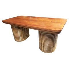 Table basse Paul Frankl restaurée avec plateau en bois de Koa frisé