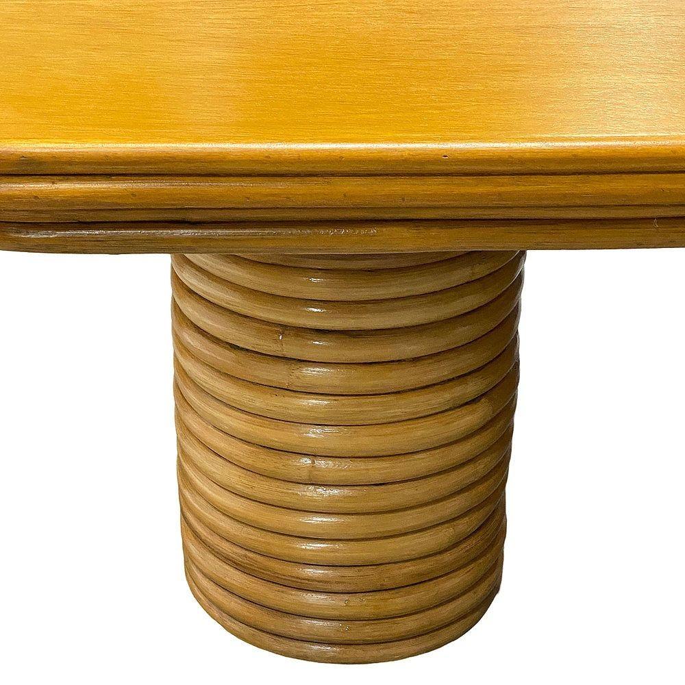 Mesa de centro de ratán apilada restaurada de mediados de siglo con tablero de caoba Ratán en venta