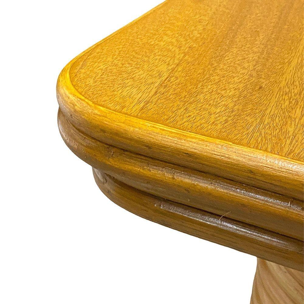 Mesa de centro de ratán apilada restaurada de mediados de siglo con tablero de caoba en venta 2