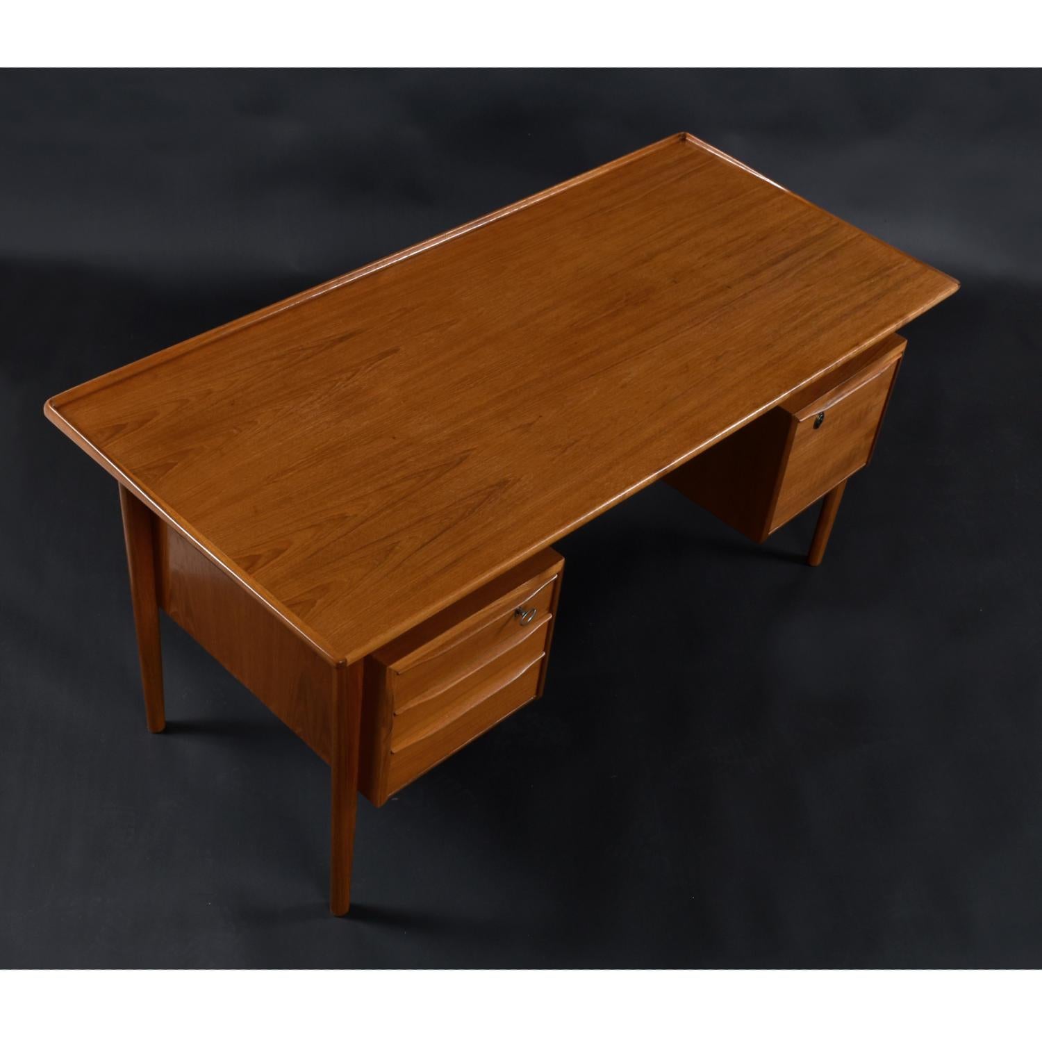 Restored Peter Lovig for Hedensted Danish Teak Desk with Bookcase Front In Good Condition In Chattanooga, TN
