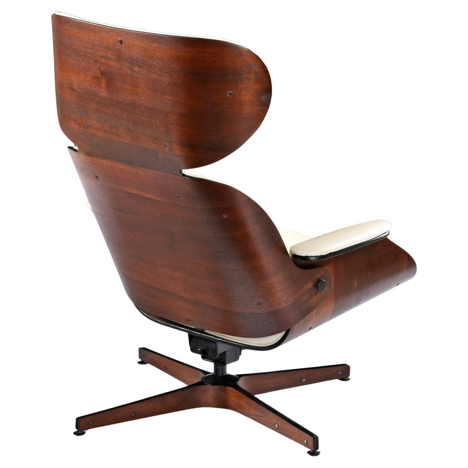Restored Plycraft Ivory Leather Walnut George Mulhauser Mr. Chair & Ottoman 2