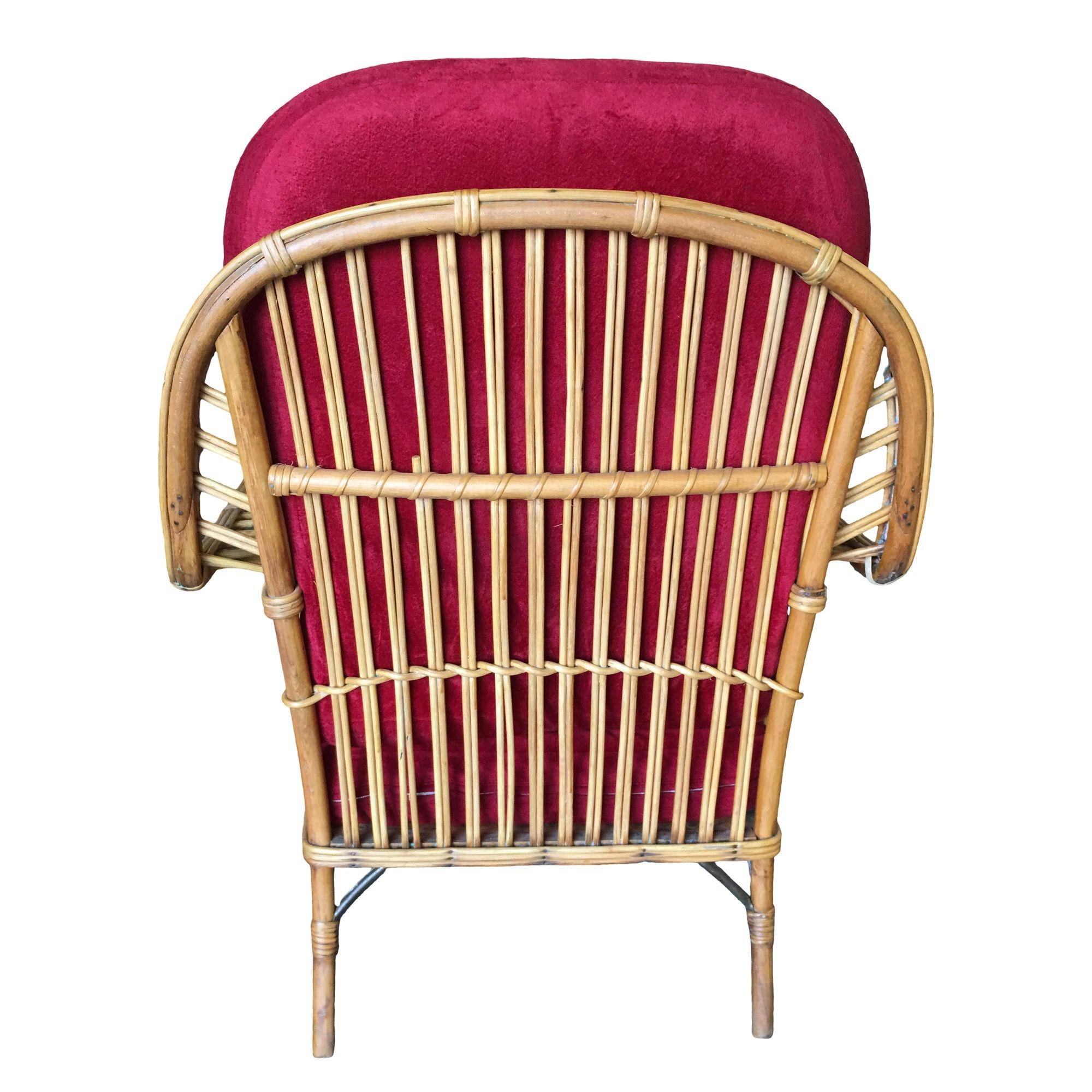 Milieu du XXe siècle Chaise longue en rotin Sticks restaurée avec pieds fuselés en vente