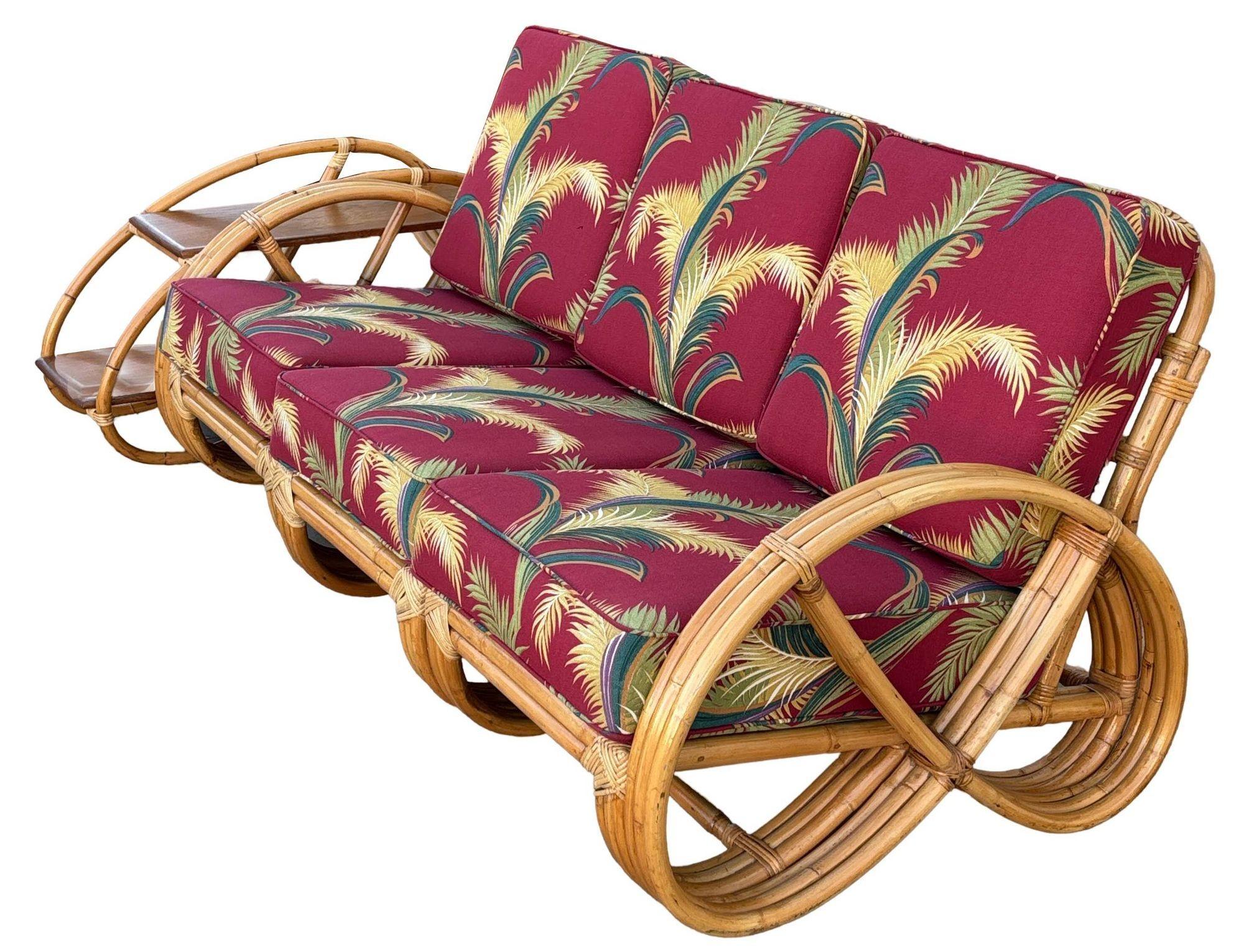 Mid-Century Modern Ensemble de salon en rotin 3 brins avec table d'appoint et canapé rond en rotin restauré en vente