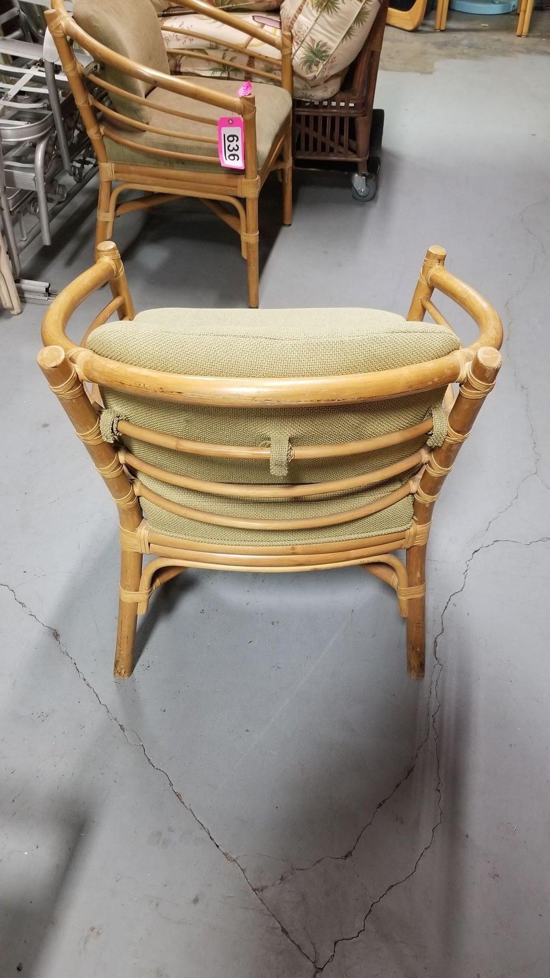 Restaurierte Rattan Barrel Back Dining Chair Sessel W / Skeleton Arms - Pair im Angebot 2