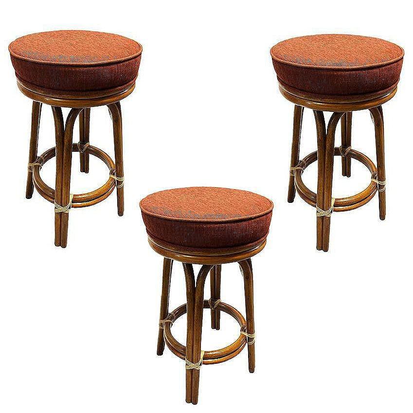 This beautifully restored set of 6 restored 1950s double-strand 