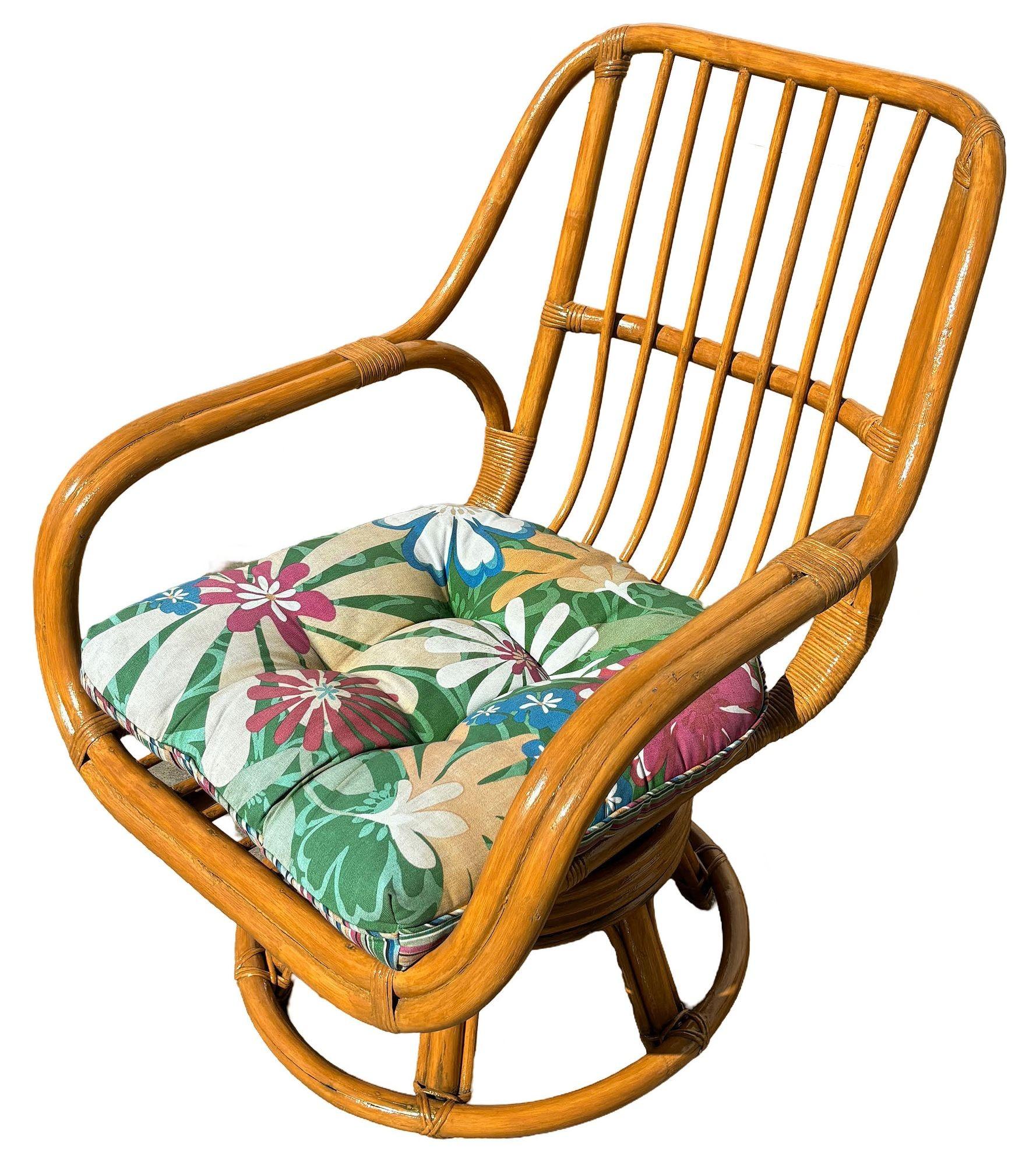 Chaise longue en rotin restaurée à double brin avec siège pivotant en vente 1
