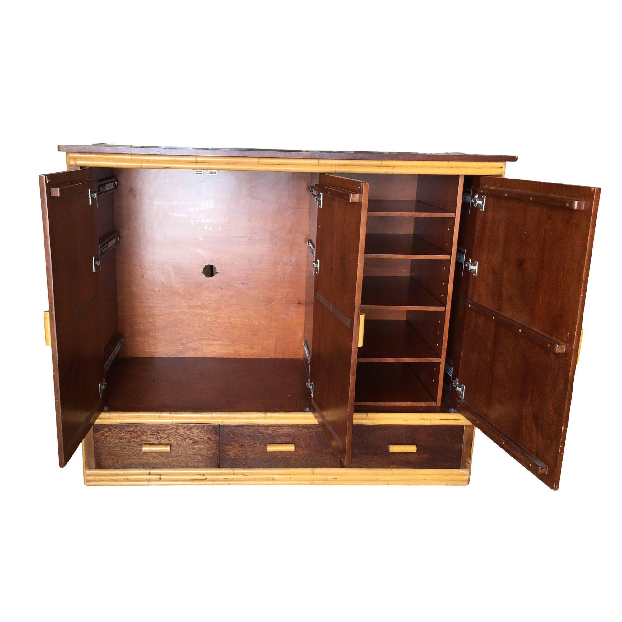 Modern Restored Rattan & Mahogany TV Stereo Cabinet W/ Component Rack For Sale