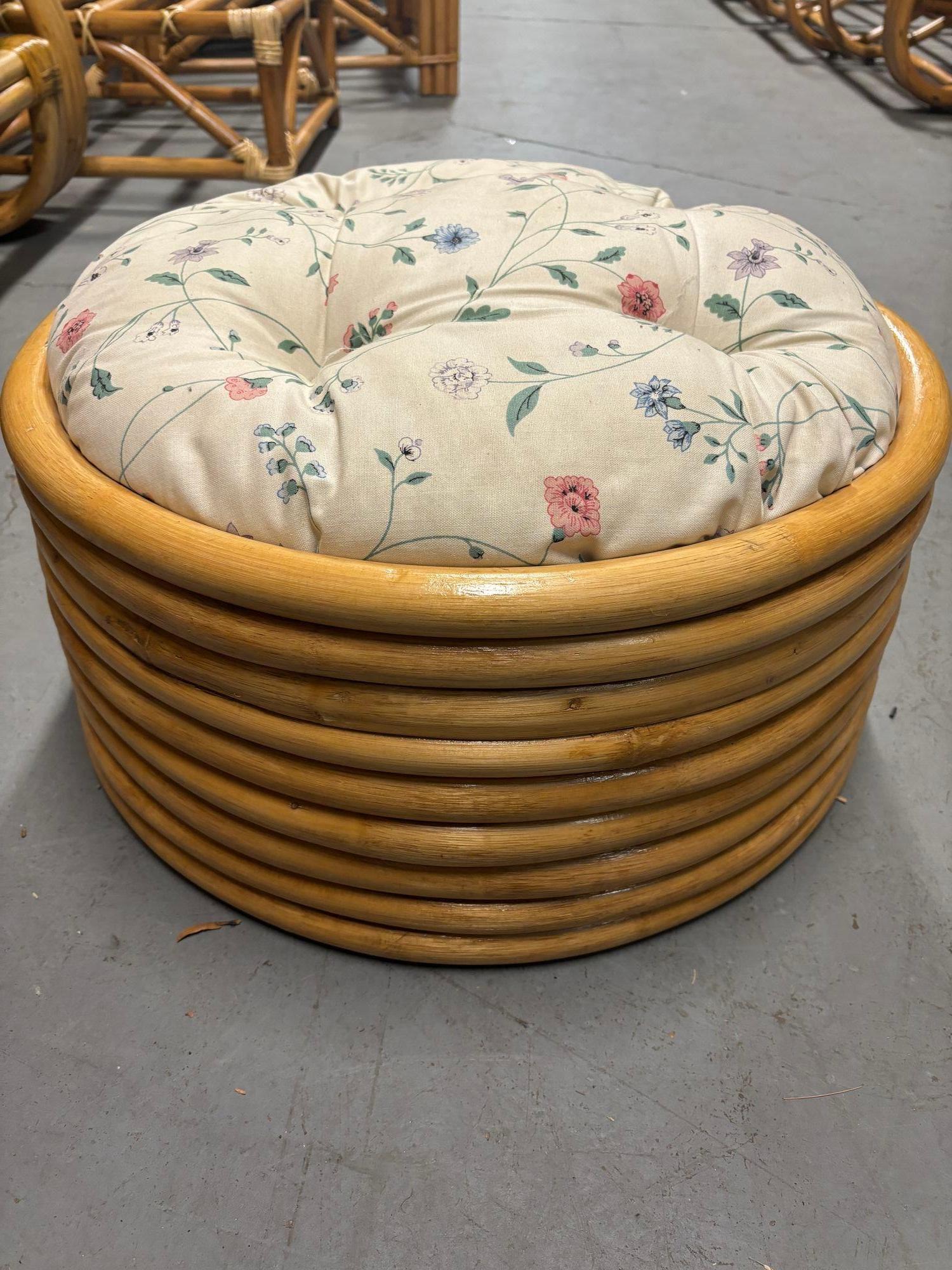 Restored Rattan Round Ottoman 9-Strand In Excellent Condition For Sale In Van Nuys, CA