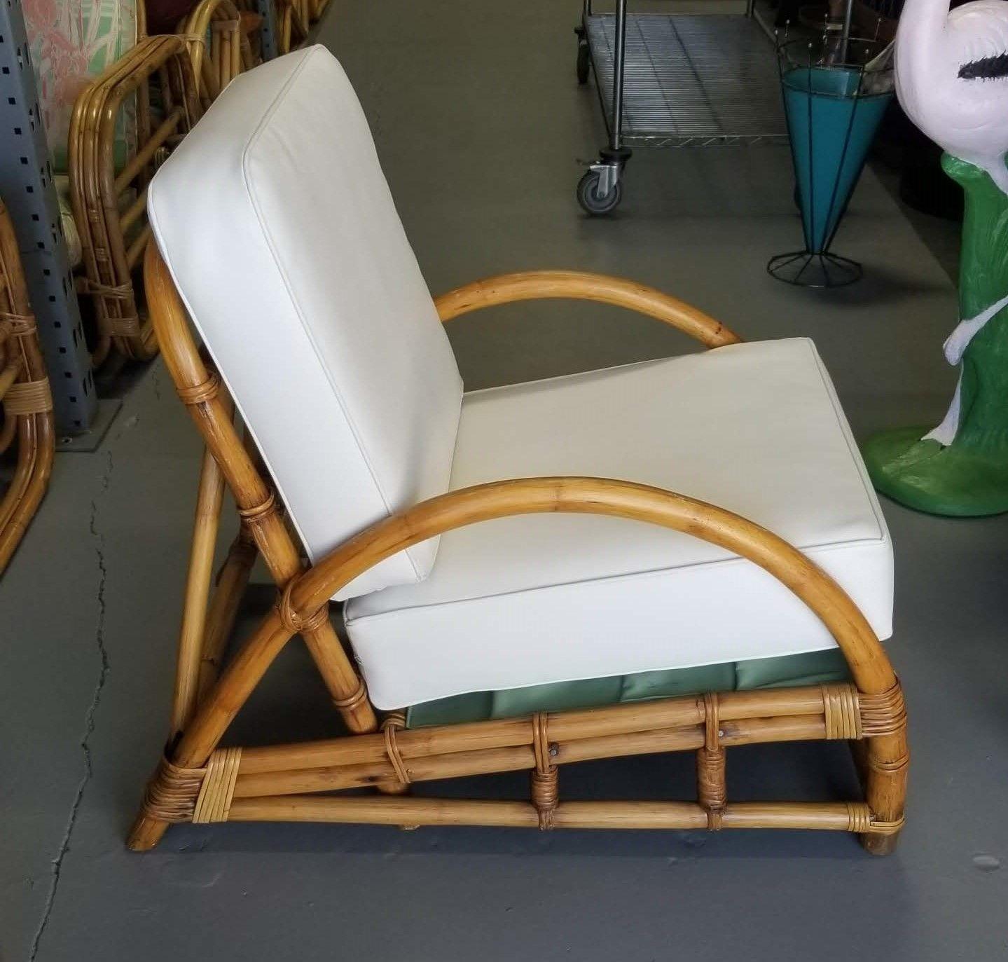 Ensemble de salon canapé et chaise longue en rotin restauré à un brin demi-lune Excellent état - En vente à Van Nuys, CA