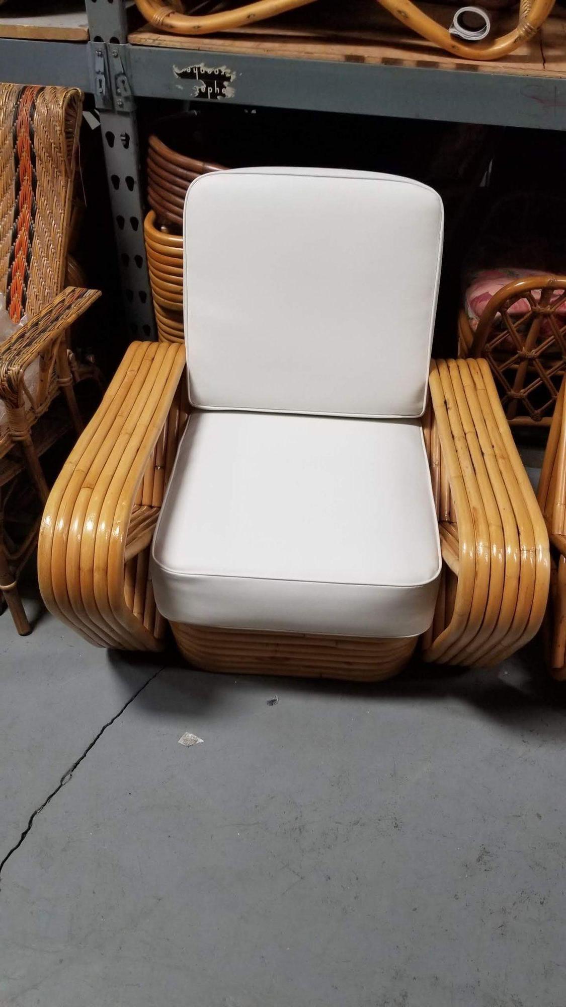 Milieu du XXe siècle Ensemble canapé et chaises de salon en rotin restauré à six brins et bretzel carré en vente