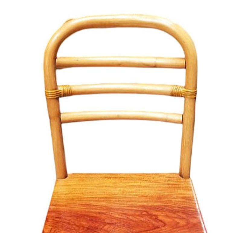 Sedia da sala da pranzo con schienale a scheletro in rattan restaurato e seduta in mogano, set di sei pezzi In condizioni ottime in vendita a Van Nuys, CA
