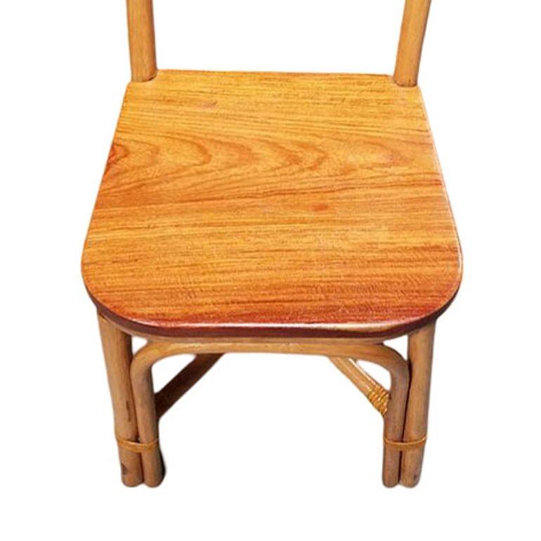 Metà XX secolo Sedia da sala da pranzo con schienale a scheletro in rattan restaurato e seduta in mogano, set di sei pezzi in vendita
